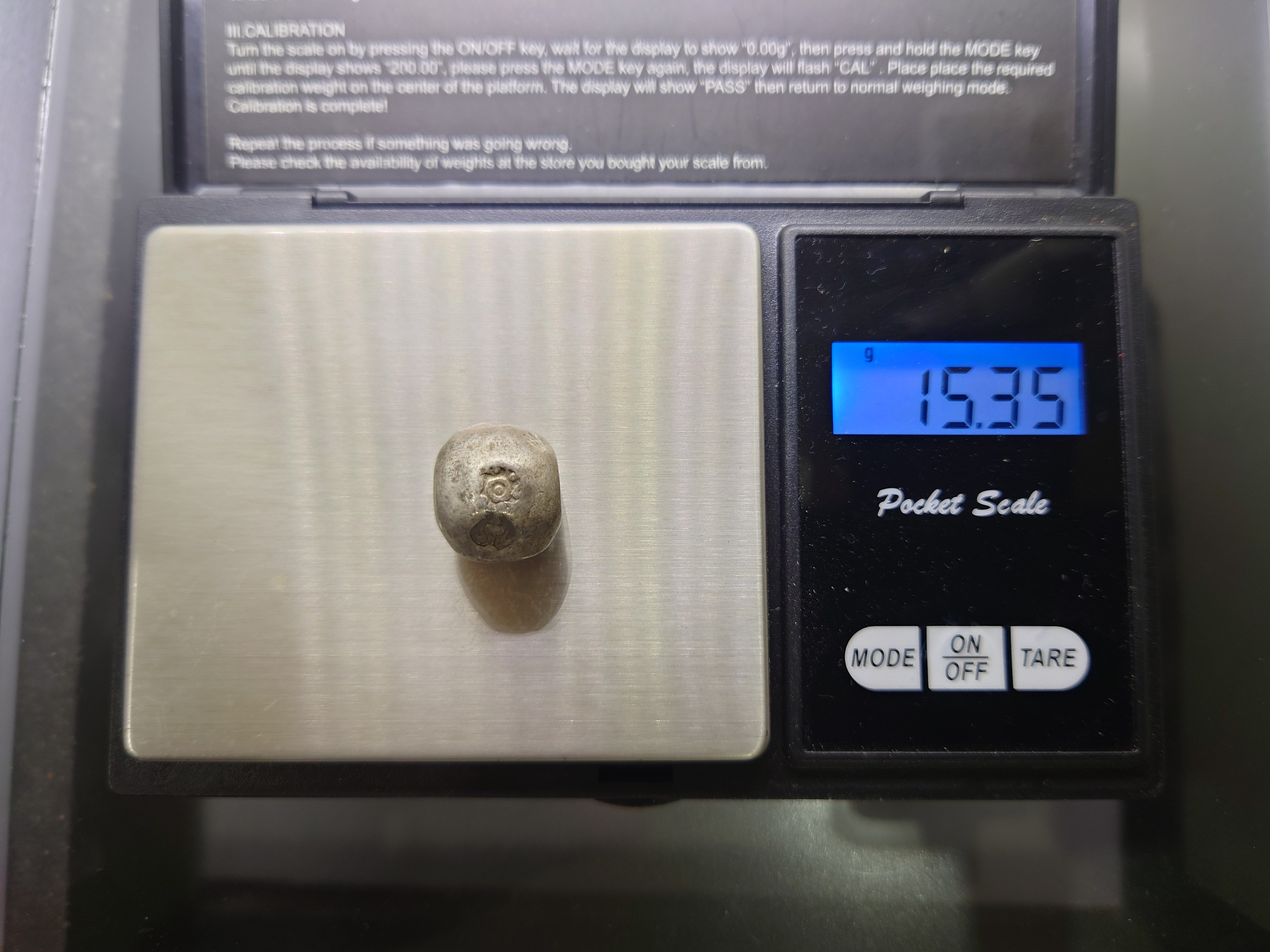 พดด้วง ขนาด 1 บาท ตรามงกุฎ-กงจักร รัชกาลที่4