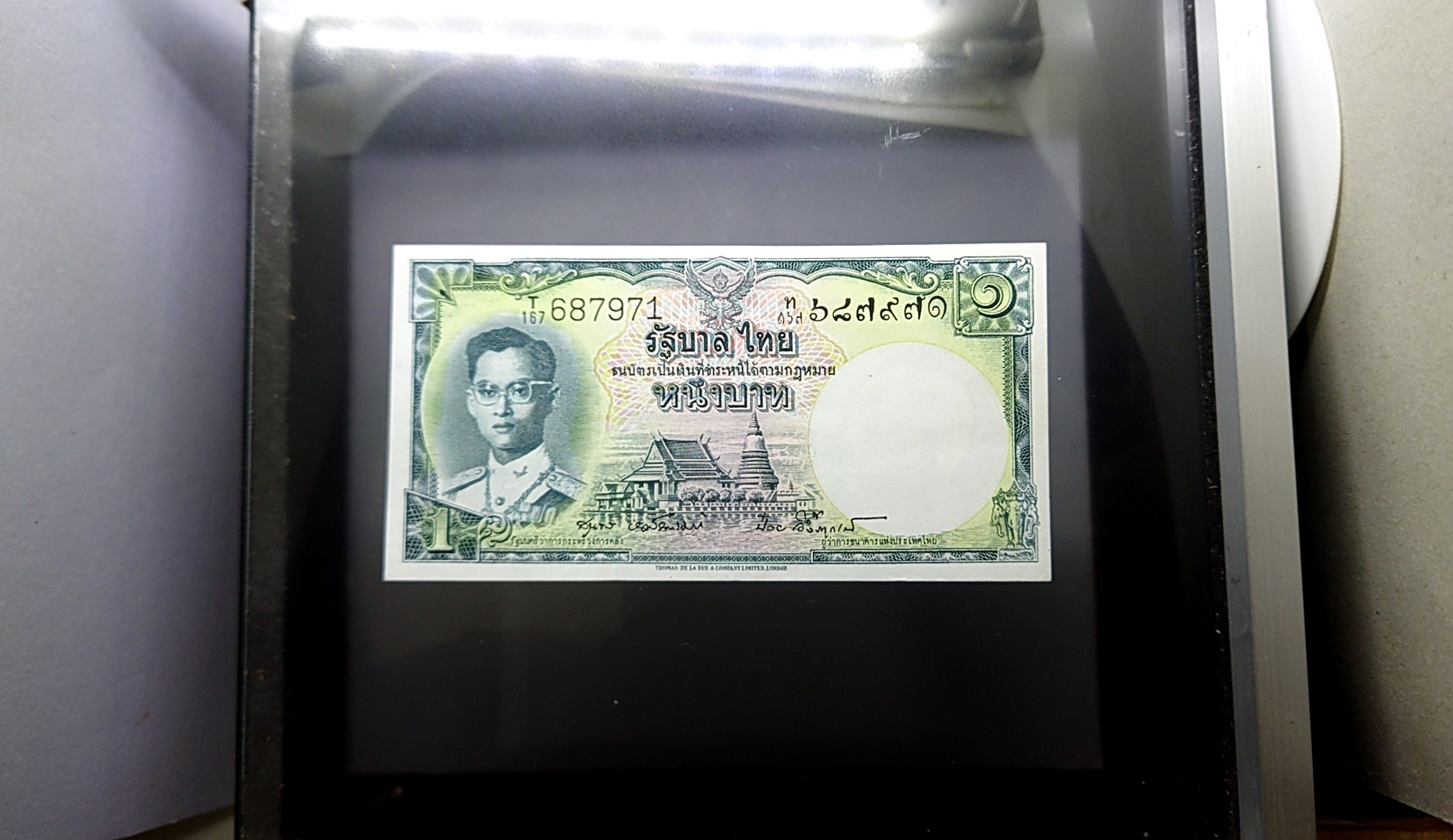ธนบัตร 1 บาท แบบ 9 รุ่น 6 สมัยรัชกาลที่9 ไม่ผ่านใช้