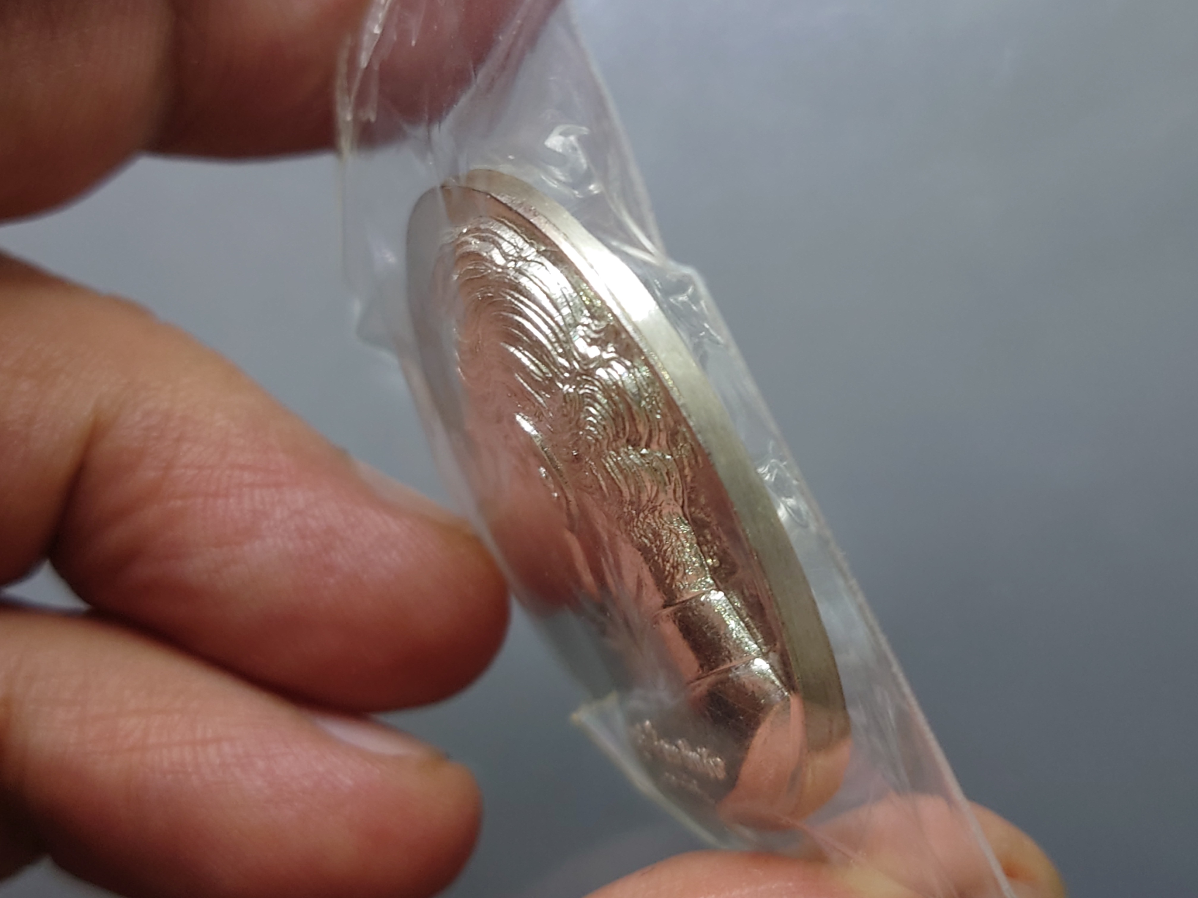 เหรียญเงิน พิมพ์ใหญ่ พระพิฆเนศ หลังศาสตราจารย์ ศิลป์ พีระศรี ครบรอบ 70 ปี ม.ศิลปากร พ.ศ.2556 ซีลเดิมๆ