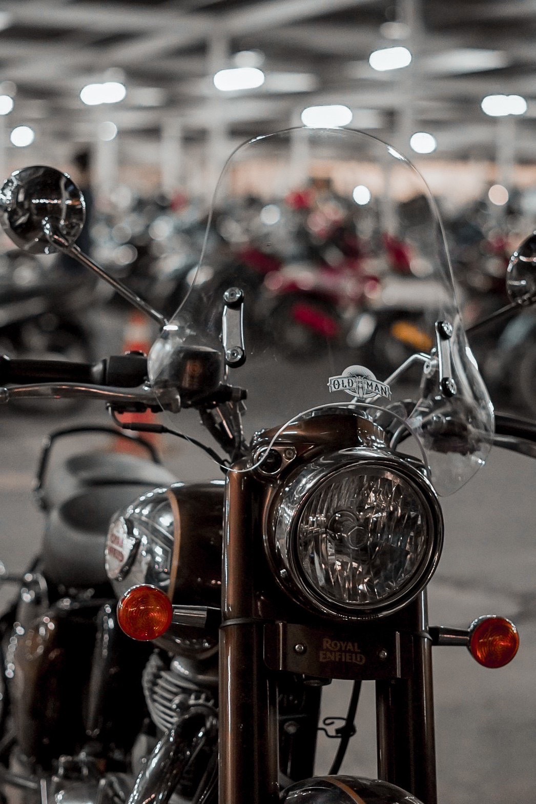 ชิวหน้า ไฟกลม ทรงสูง 47 ซม. สีใส