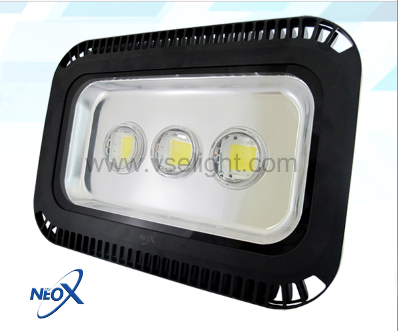 โคม Spotlight LED 150W NEOX รุ่นแสงพุ่ง COB