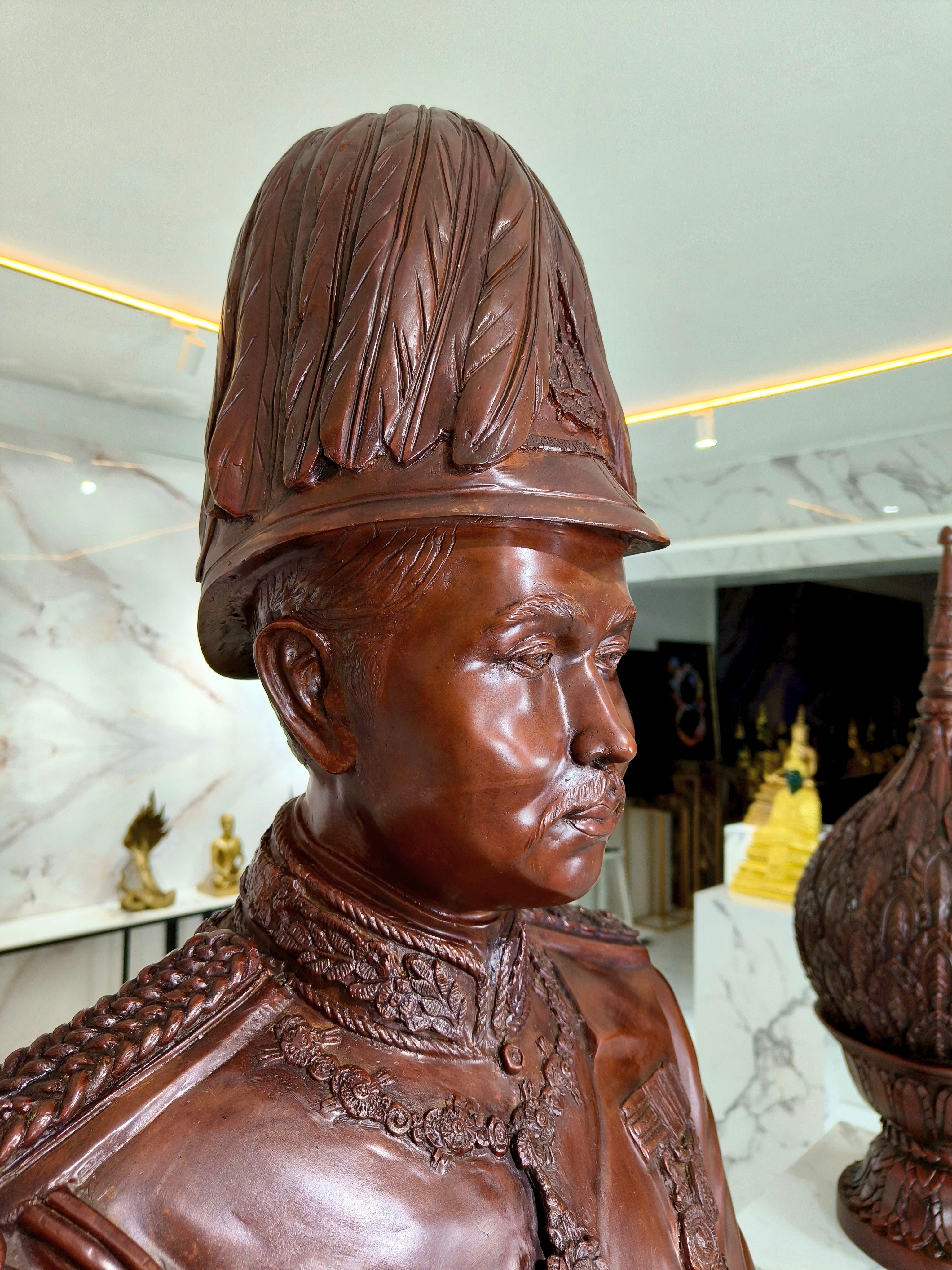 รูปหล่อ รัชกาลที่ 5 ร.5 สูง 2 เมตร พระปิยมหาราช พระบาทสมเด็จพระจุลจอมเกล้าเจ้าอยู่หัว