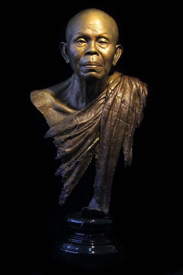 รูปหล่อ หลวงพ่อคูณ ของ อาจารย์ สันติ พิเชฐชัยกุล