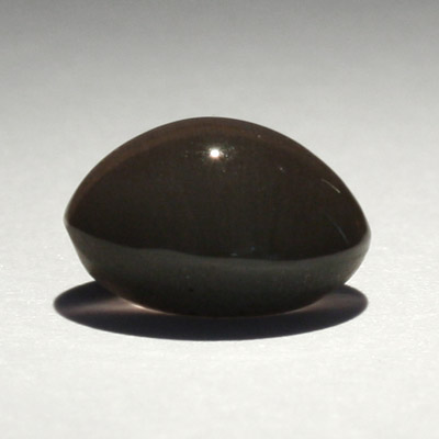 **ขายแล้ว**ซิลลิมาไนท์ตาแมว (Cat's eye Sillimanite) 4.26 กะรัต สีเทา รูปไข่ ตาคม