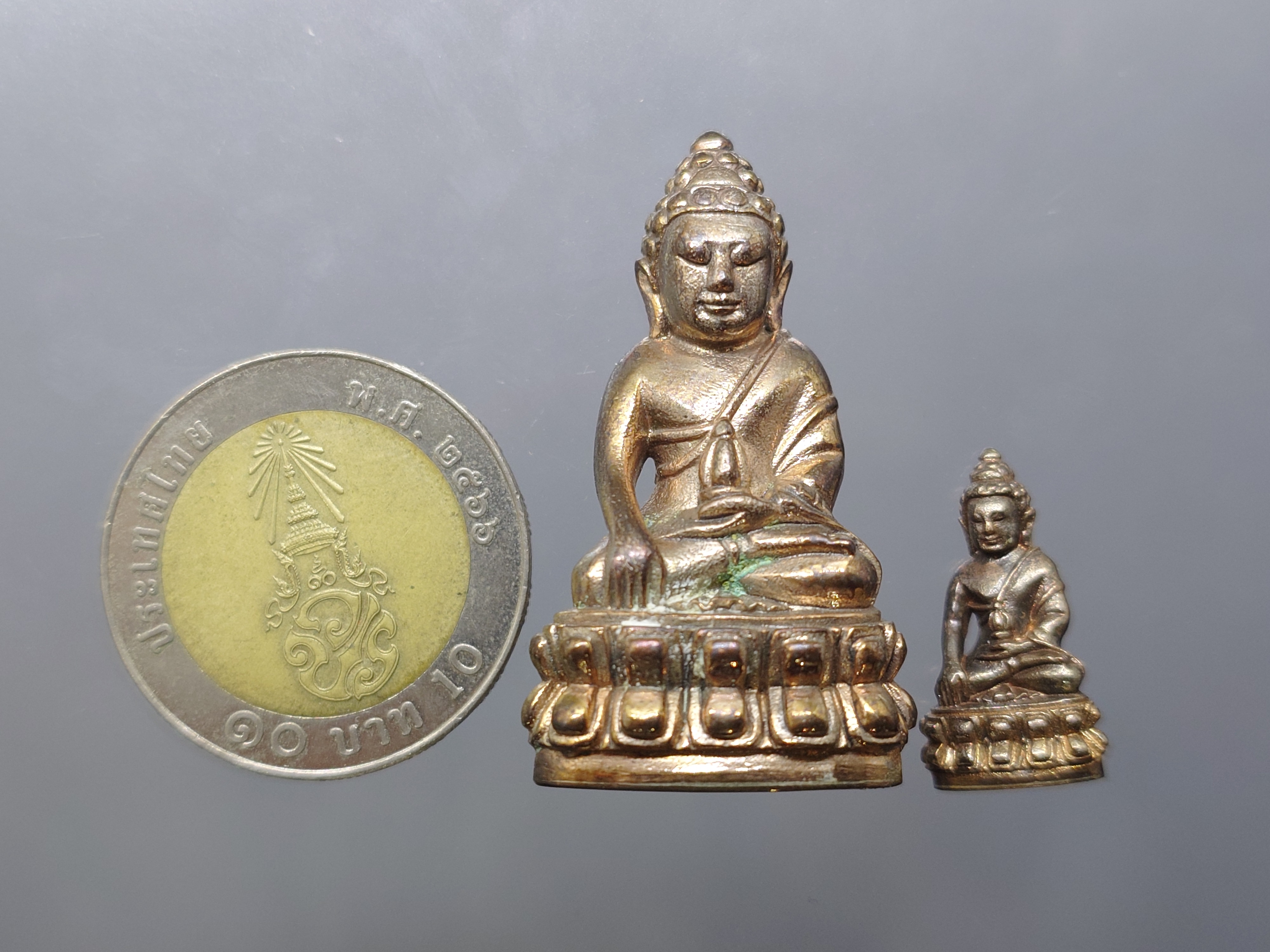 พระกริ่ง พระชัยวัฒน์ ภ.ป.ร.จุฬาลงกรณ์ เนื้อนวะโลหะ วัดบวรนิเวศวิหาร ปี 2550 พร้อมกล่องเดิม