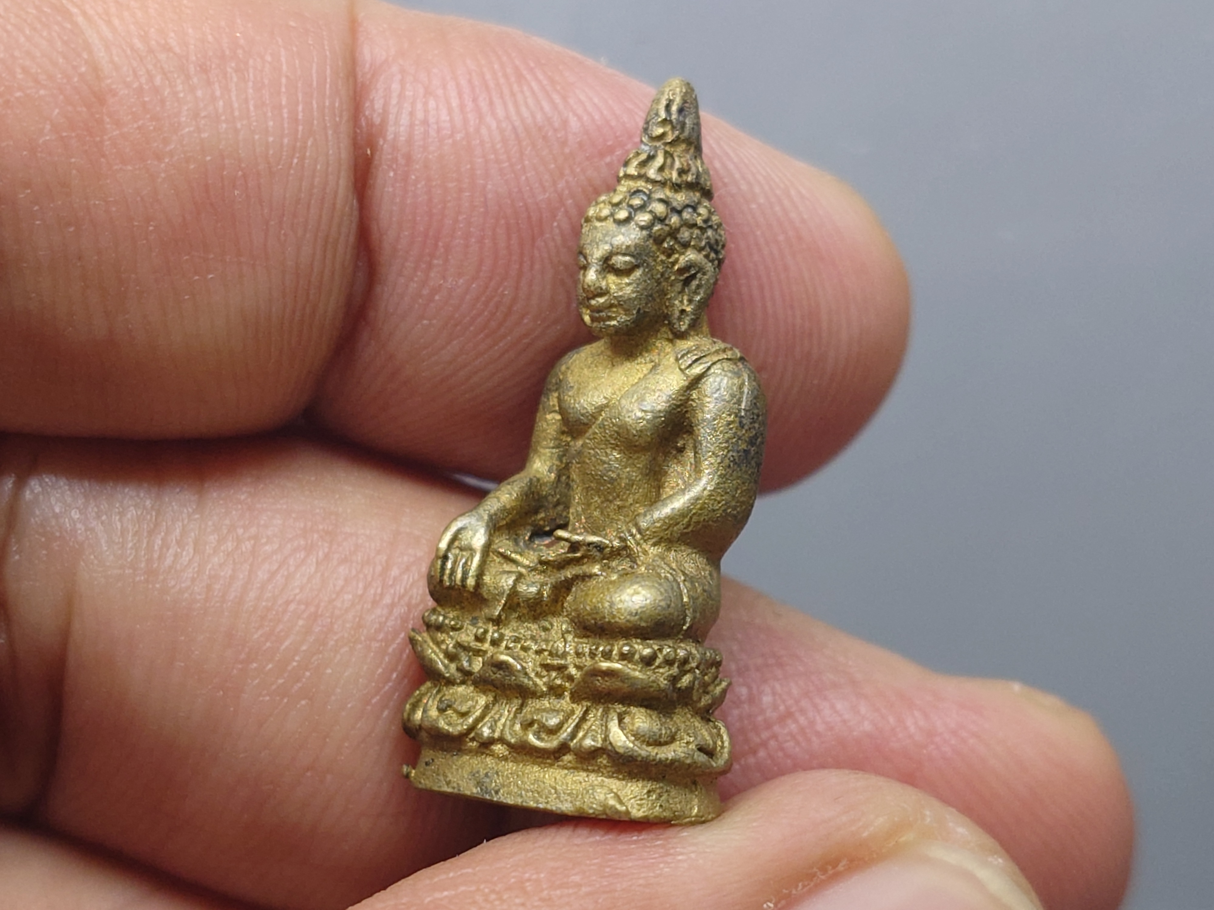 พระกริ่งไพรีพินาศ ญสส สมเด็จพระญาณสังวรฯ เนื้อสำฤทธิ์ ขนาดสูง 2.8 เซน วัดบวรนิเวศวิหาร ปี2537 พร้อมกล่องเดิม