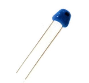 (สั่งขั้นต่ำ 5 ตัว) คาปาซิเตอร์ เซรามิก แบบแผ่น 100pF 50Vdc 85°C ±5% ความห่างขา = 2.54mm