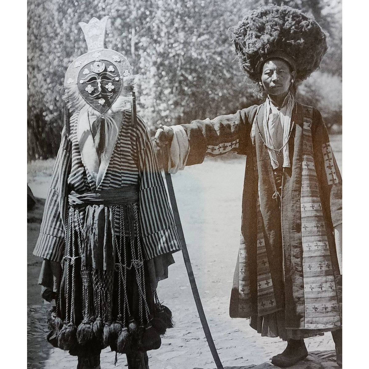 Riverbooks หนังสือสือประวัติศาสตร์ : Tibet and her neighbours