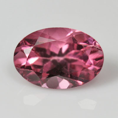 ทัวร์มาลีนสีชมพู (Pink Tourmaline) 0.56 กะรัต สีชมพูอมม่วง เม็ดเล็ก น่ารัก