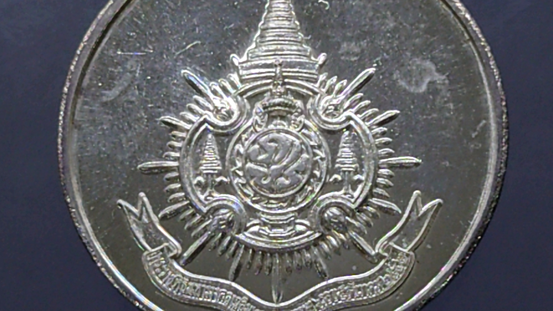 เหรียญเงิน ทรงผนวช(พิมพ์กลม) ที่ระลึก 6 รอบ ร9 มหาดไทยสร้าง บล็อกกษาปณ์ 2542