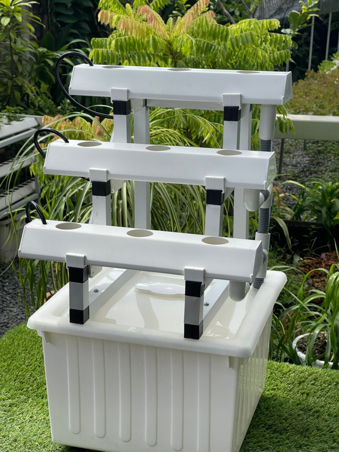 ชุดปลูกผักไฮโดรโปนิกส์ขนาด 50 cm. 3 รางปลูก (ล้อเลื่อน)