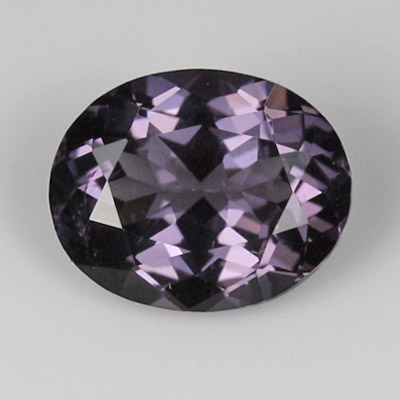**ขายแล้ว**สปิเนลสีม่วง (Spinel) 0.95 กะรัต สีม่วงไวโอเลต ไฟดี รูปไข่
