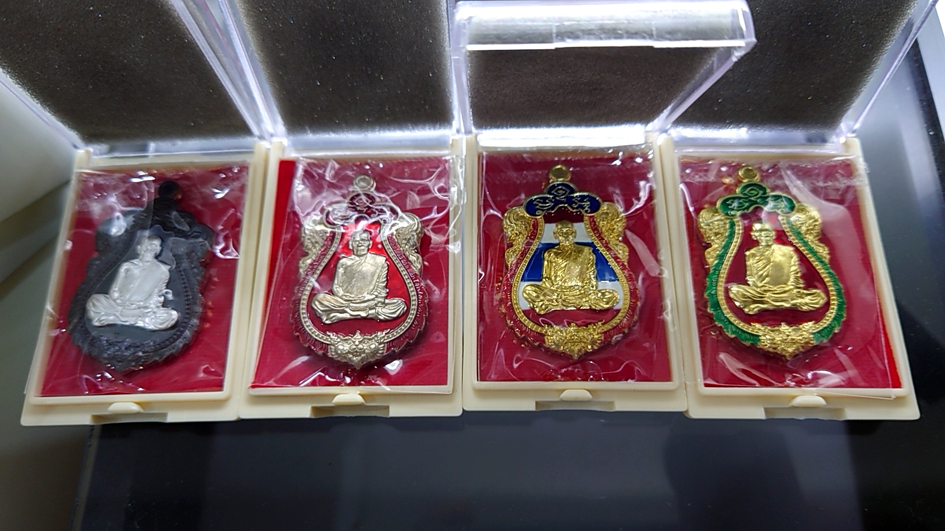 เหรียญรุ่นรวยมหาศาล (เหรียญลุ้นเนื้อ ซีลเดิม) หลวงพ่อพัฒน์ วัดห้วยด้วน 2564