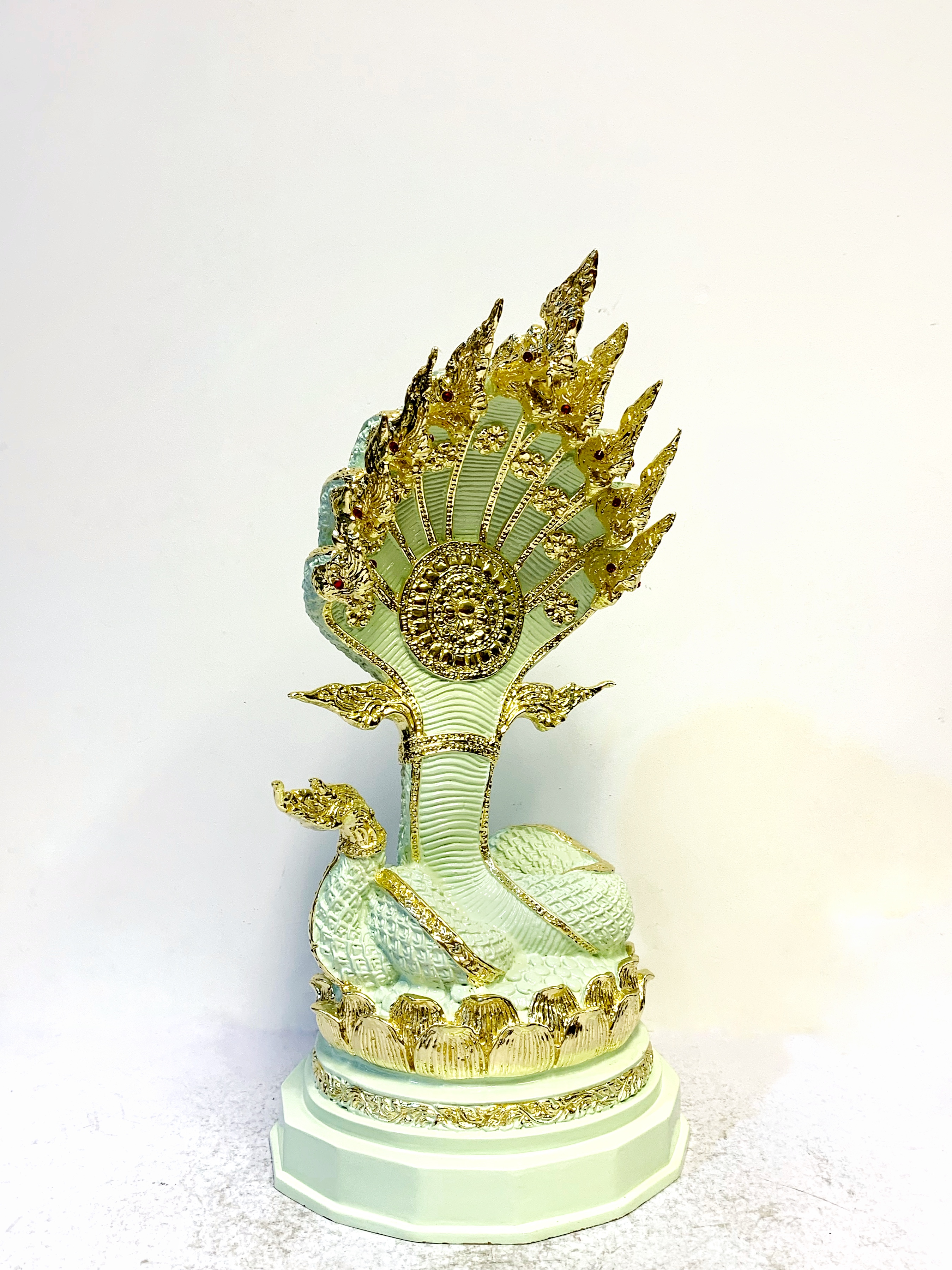 เทวรูป พญานาค 9 เศียร