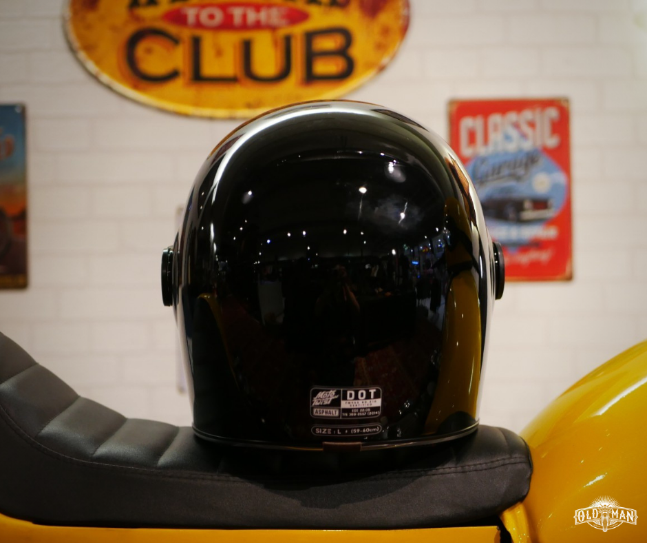 หมวกกันน็อคเต็มใบ Moto twist AP สีดำเงา (สอบถามก่อนสั่งซื้อ)