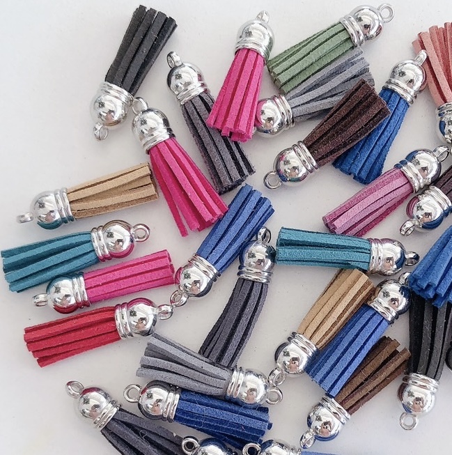 พู่ห้อย หัวสีนิกเกิล สุ่มสี