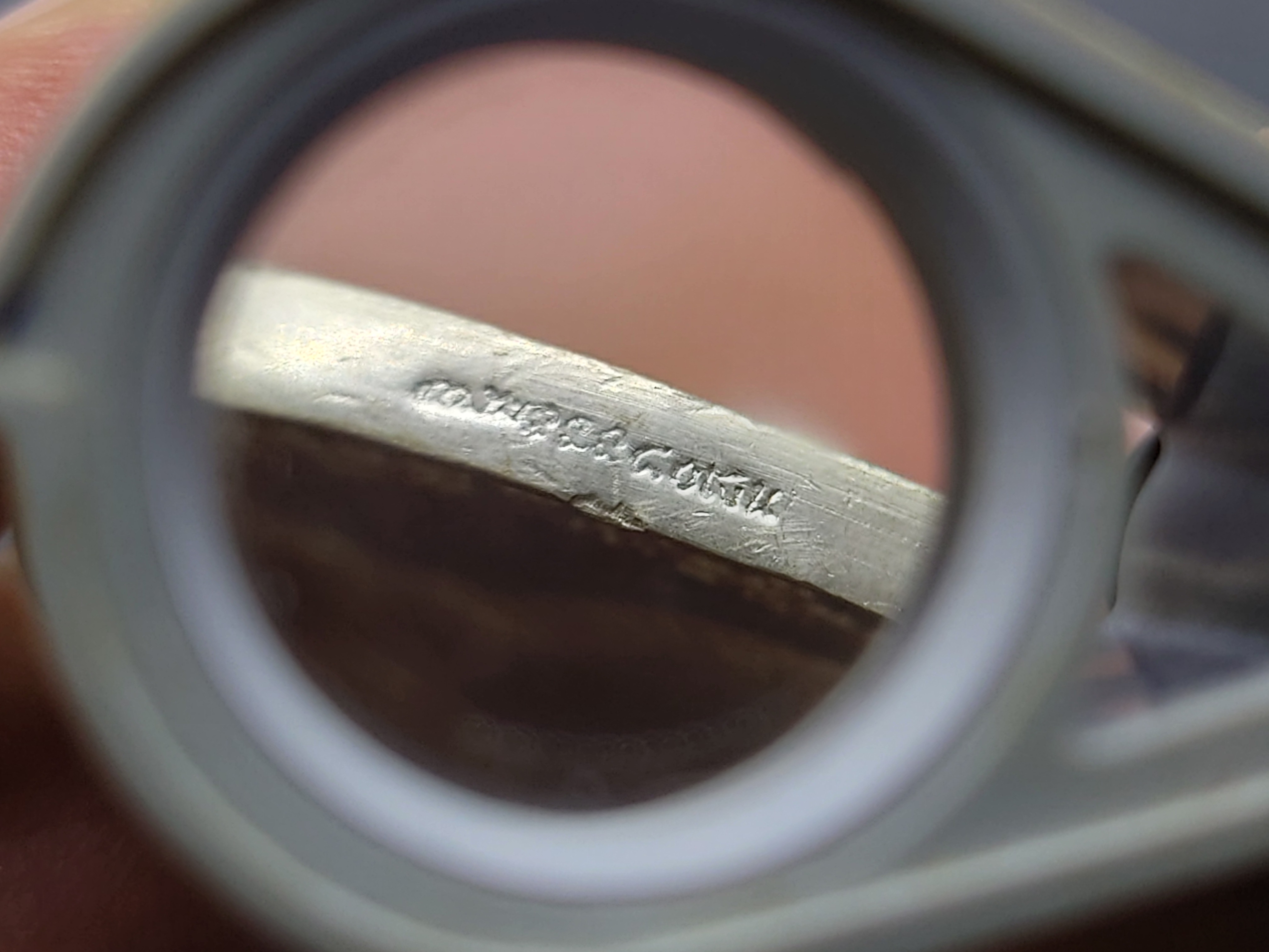 เหรียญเทิดพระเกียรติ์ พระบรมรูป รัชกาลที่5 เหรียญปราบฮ่อ เนื้อเงิน ฉลองครบรอบ 80 ปี ล.พ.เกษม จัดสร้าง สุสานไตรลักษณ์ ลำปาง 2534