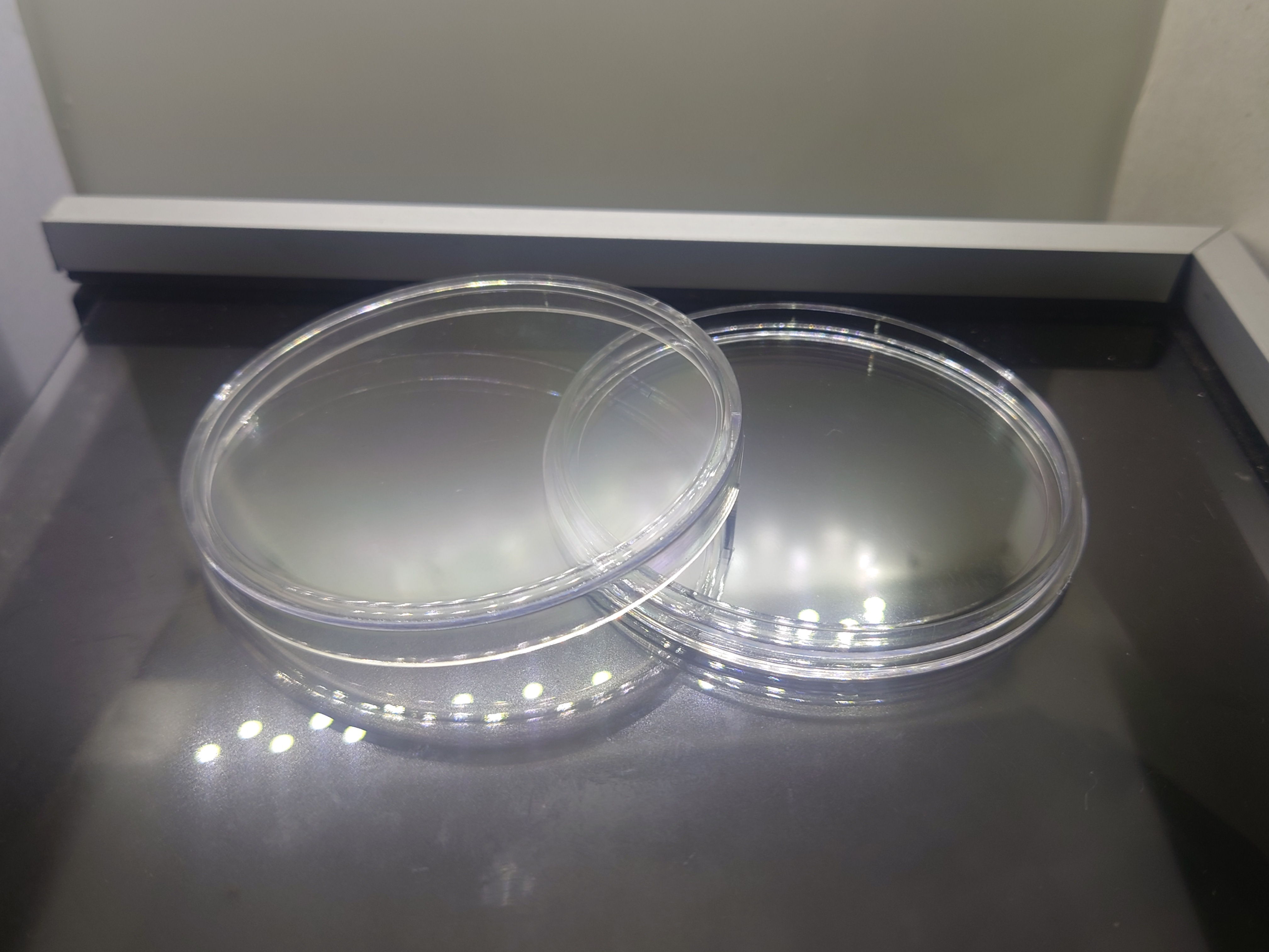 ตลับใส่เหรียญ ขนาด 7 เซ็น เนื้ออครีลิค แบบบาง 5 มิล (ใส่เหรียญจังหวัดไม่ใด้)