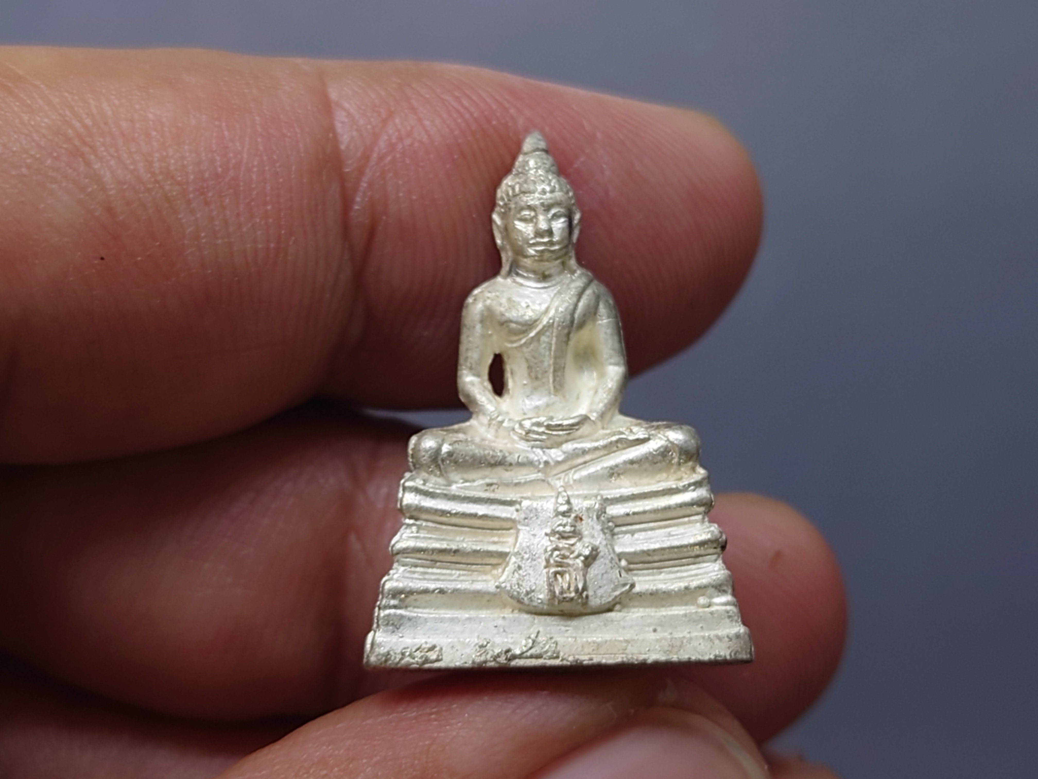 พระกริ่งพุทธโสธร เนื้อเงิน งานยกช่อฟ้า-ผูกพัทธสีมา วัดเสมียนนารี ปี2535 พร้อมกล่องเดิม