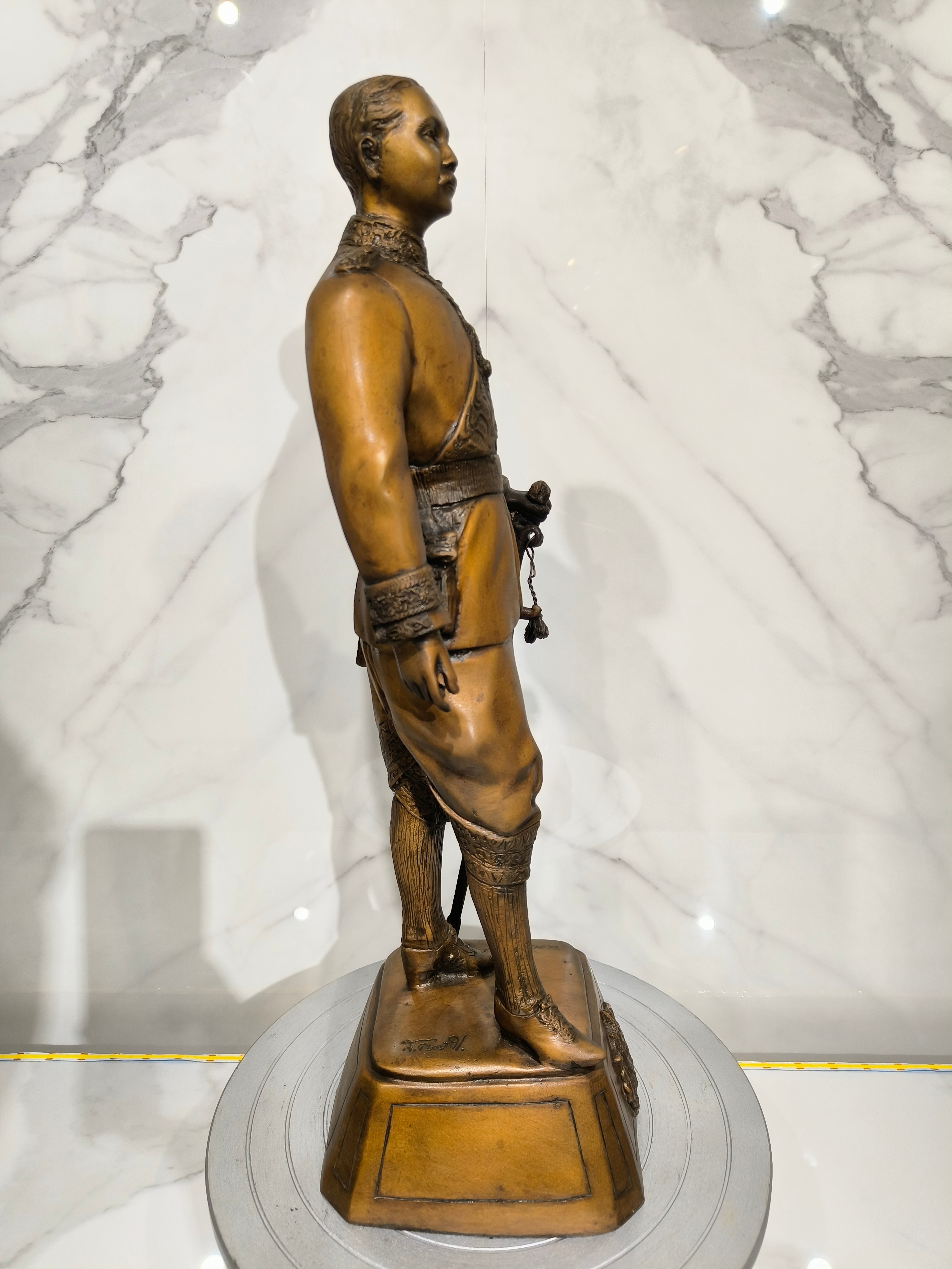 รูปหล่อ รัชกาลที่ 5 ร.5 หน้าตัก 9" พระบาทสมเด็จพระจุลจอมเกล้าเจ้าอยู่หัว สมเด็จพระปิยมหาราช