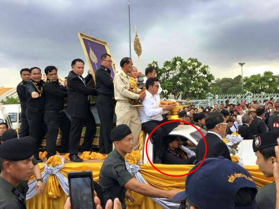 รูปหล่อ หลวงพ่อคูณ ของ อาจารย์ สันติ พิเชฐชัยกุล