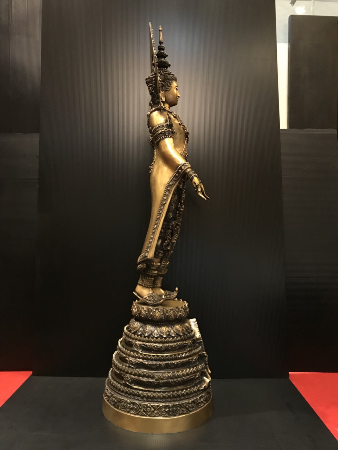 รูปหล่อพระพุทธมหาจักรพรรดิ ปางเปิดโลกทรงเครื่อง วัดกษัตราธิราชวรวิหาร จ.อยุธยา
