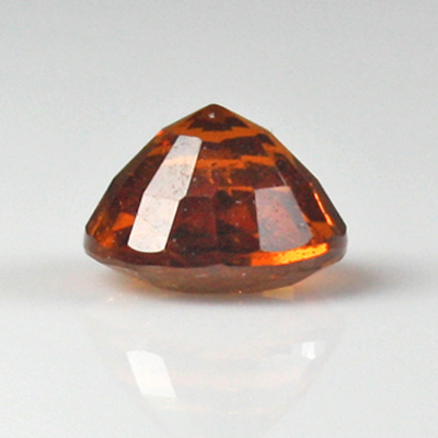 **ขายแล้ว**โกเมนสีส้มหรือสเปซซาไทท์ (Spessartite Garnet) 0.73 กะรัต สีส้ม เม็ดเล็กน่ารัก