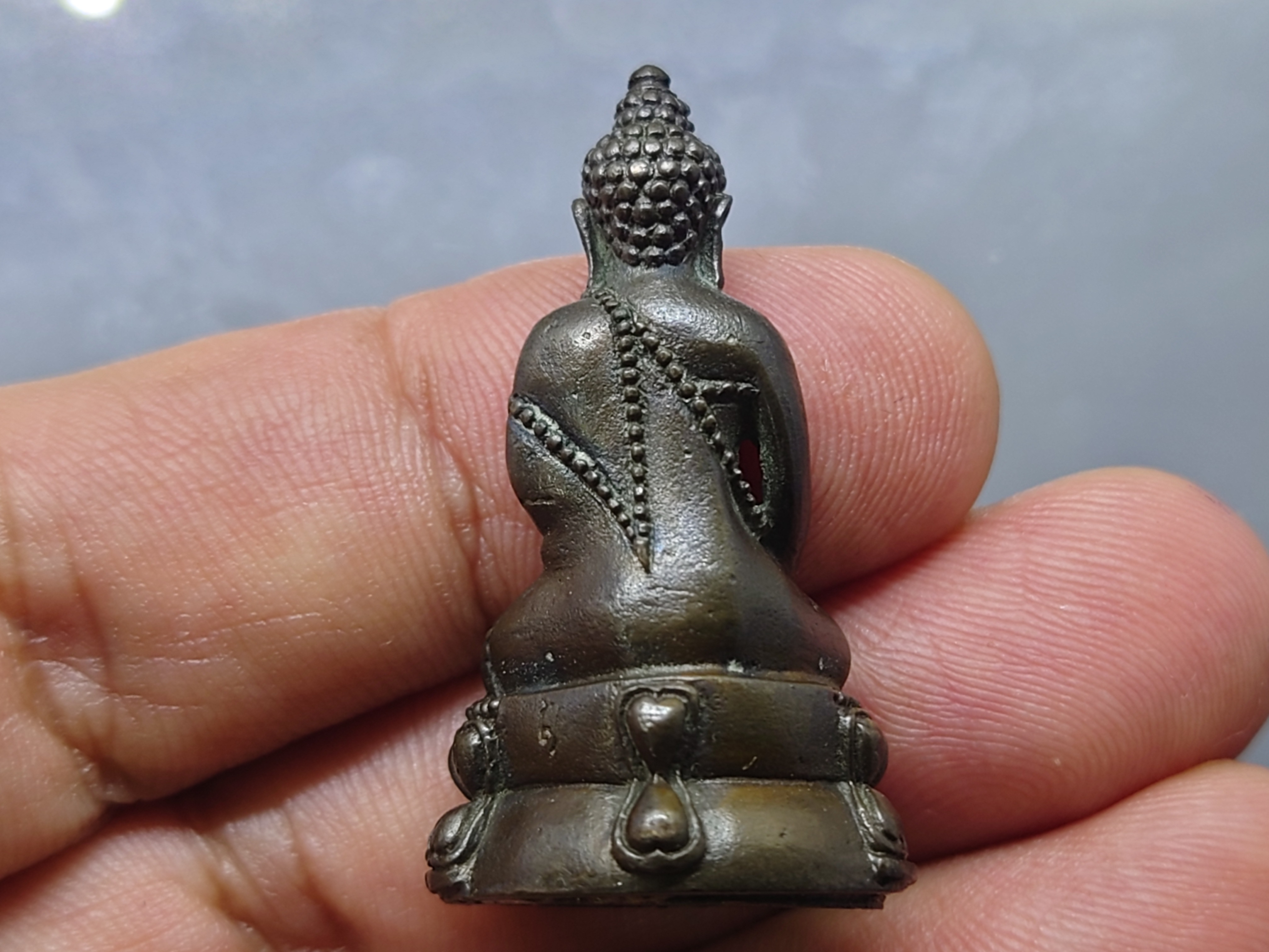 พระกริ่งนวปทุม ภปร เนื้อนวะ พ.ศ.2535 นิยม สร้างน้อย หายาก