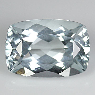 **ขายแล้ว** อความารีน (Aquamarine) 2.21 กะรัต สีฟ้าอ่อนน้ำทะเล รูปร่างคูชั่น ไฟดี