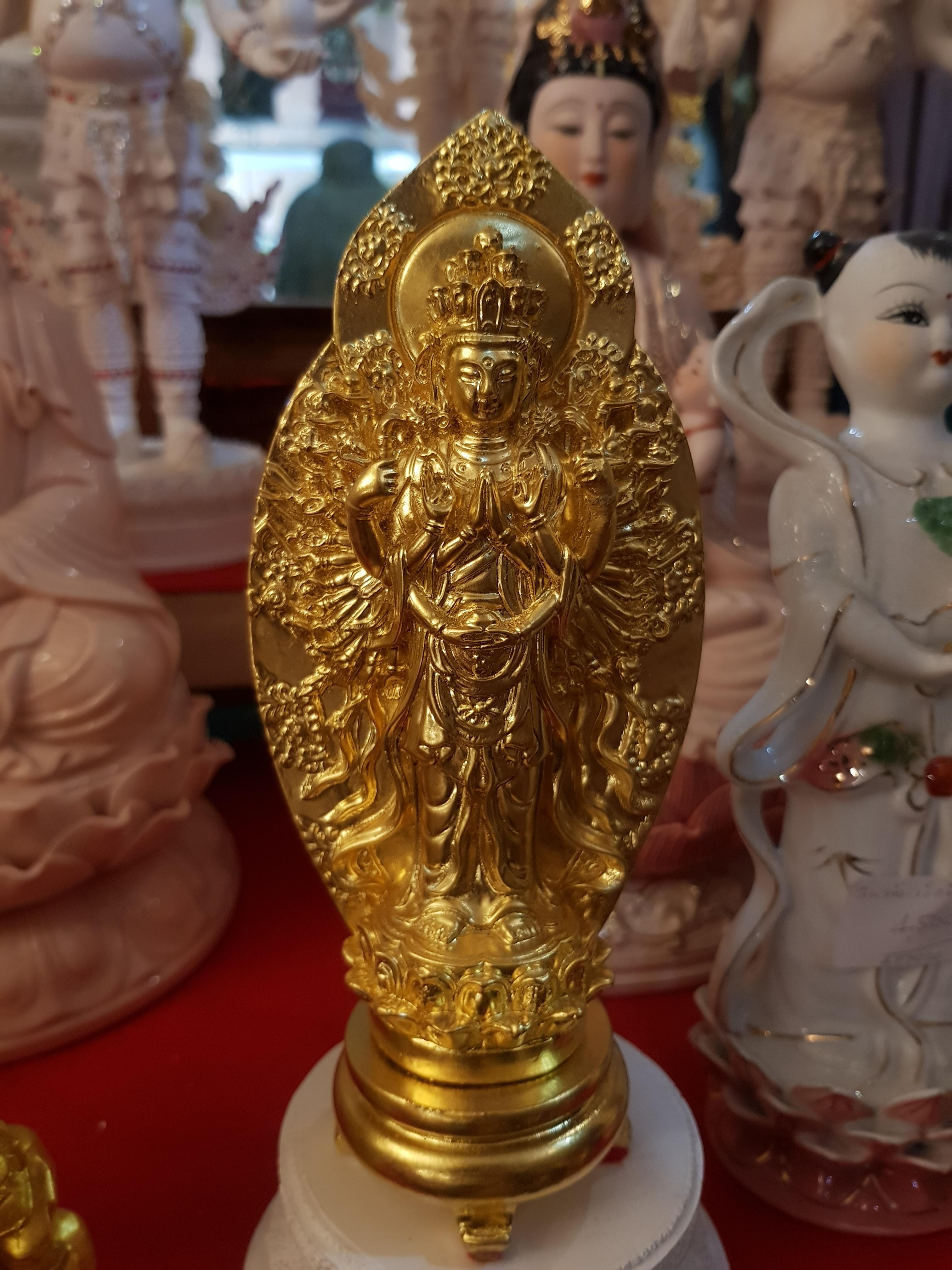 รูปหล่อ พระโพธิสัตว์กวนอิม เจ้าแม่กวนอิม