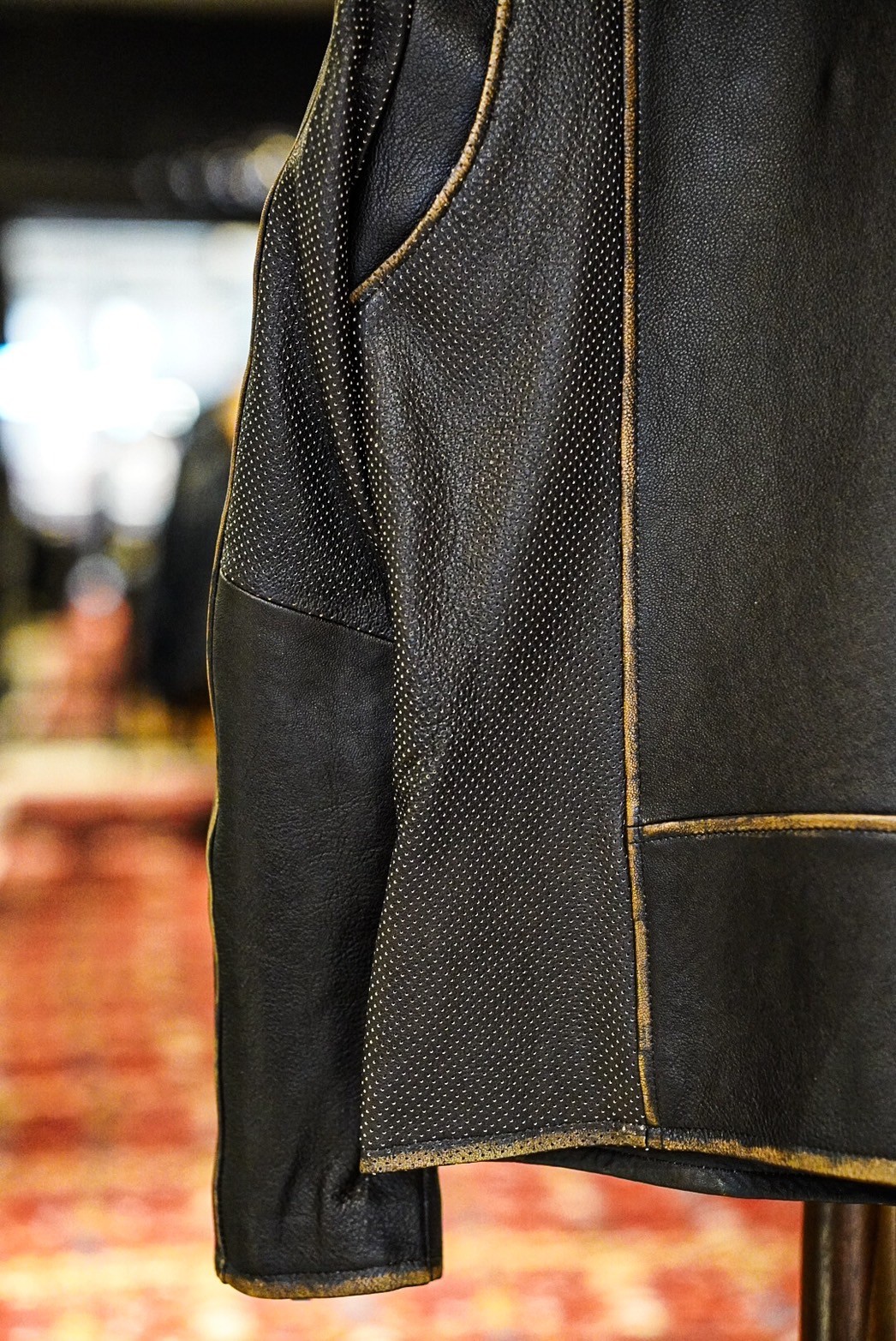 เสื้อหนังแท้ Caveman 802SC มีการ์ด (กรุณาสอบถามไซส์ก่อนสั่งซื้อ)