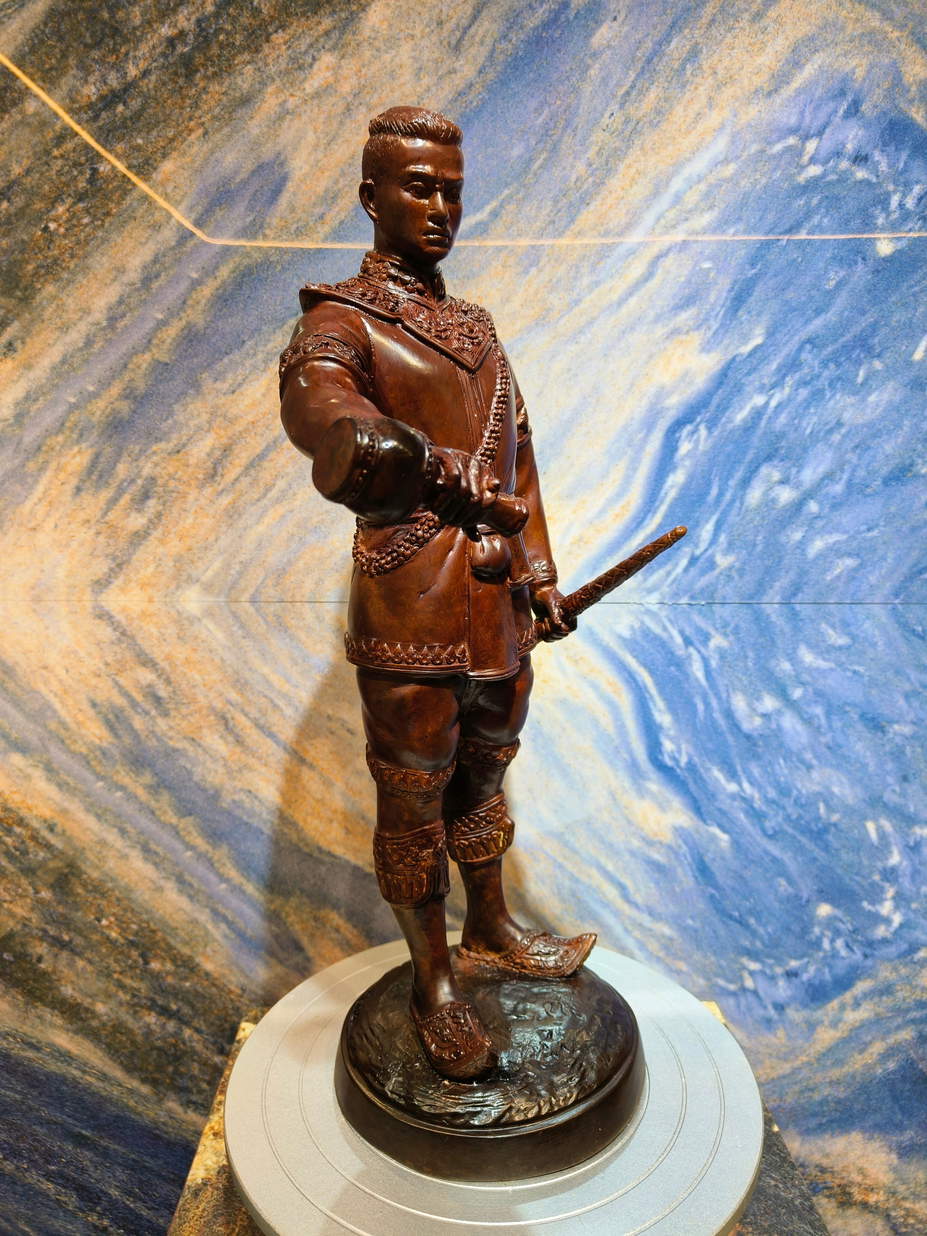 รูปหล่อ พระนเรศวร ยืนหลั่งทักษิโณทก หน้าตัก 9 นิ้ว