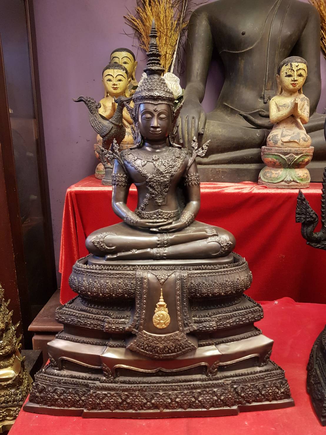 รูปหล่อพระแก้วมรกต หน้าตัก 9 นิ้ว สมาคมผู้สูงอายุ จัดสร้างปี 2554