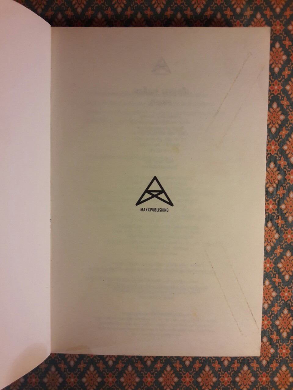 เมืองลวง คนเลือน Pines