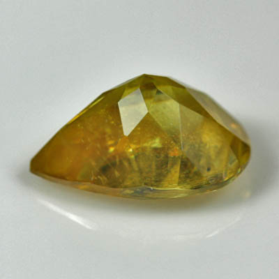 **ขายแล้ว**สฟีน (Sphene) 0.89 กะรัต สีเหลือง ไฟดี ประกายดี