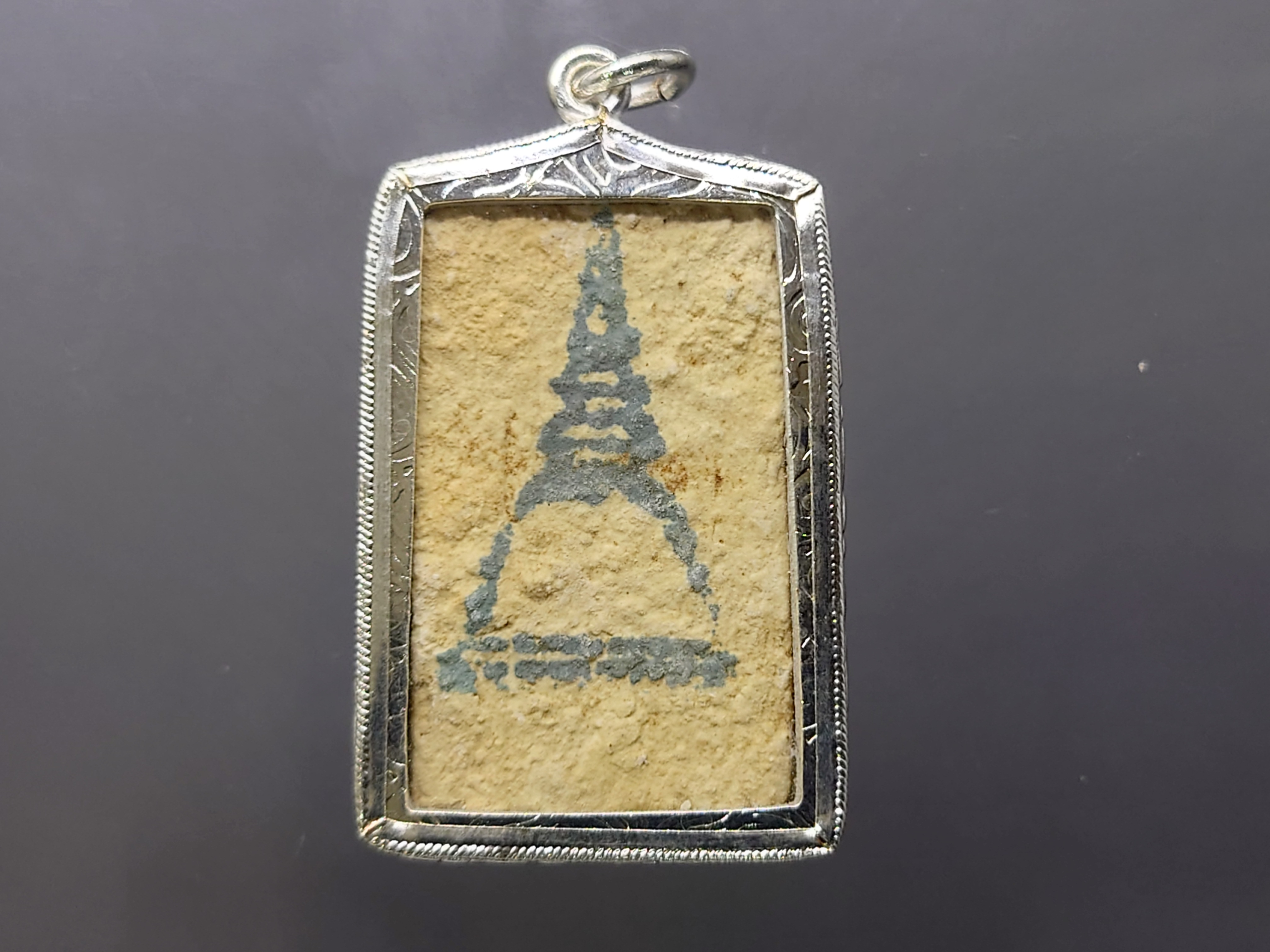 พsะสมเด็จบางขุนพรหม ย้อนยุค พิมพ์ฐานแซม (แช่น้ำมนต์) วัดบางขุนพรหม ปี2547 พร้อมเลี่ยมกรอบไม่ครอน