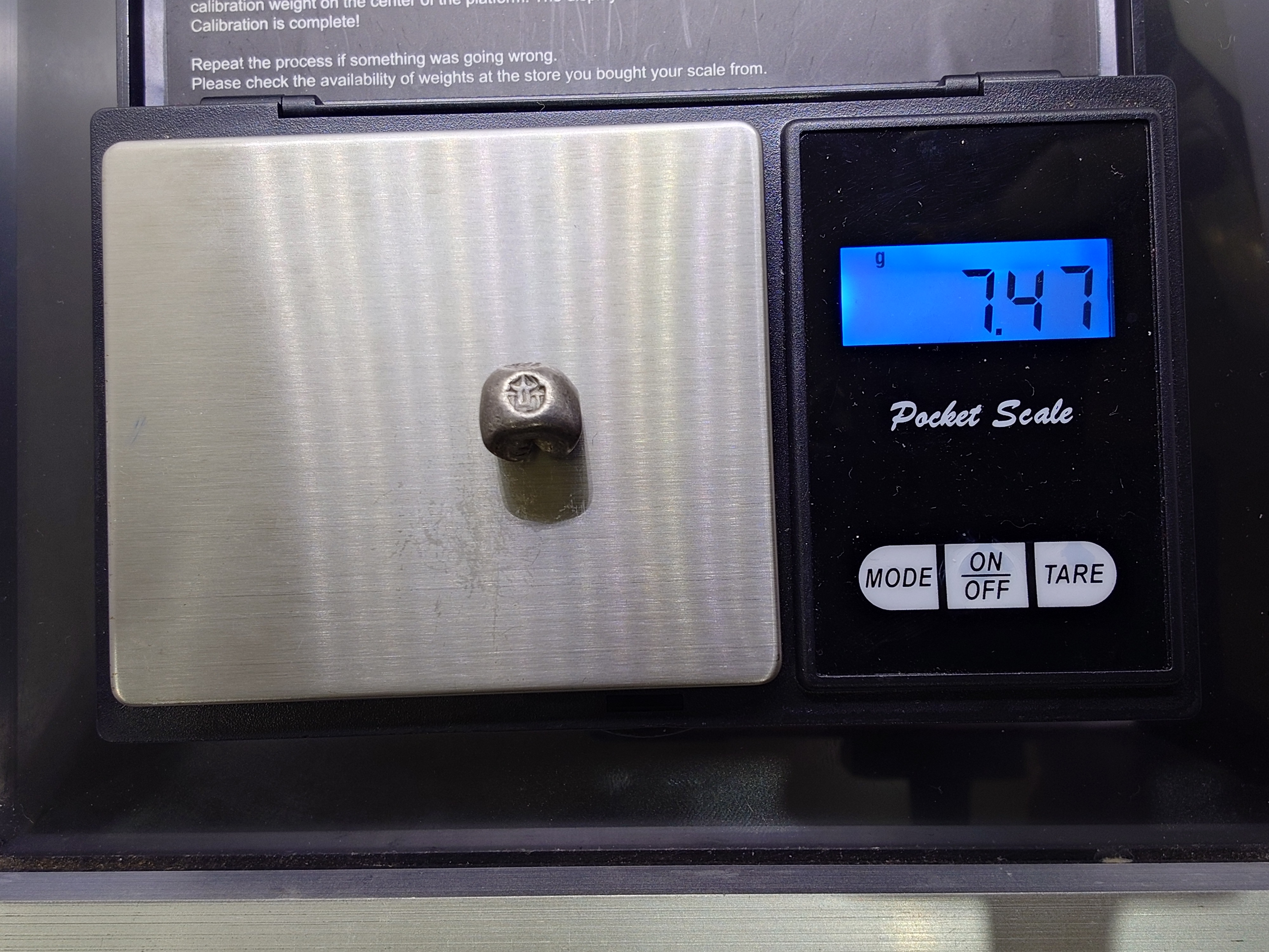 พดด้วง ขนาด 2 สลึง ตราพระแสงจักร - ปราสาท สมัยรัชกาลที่3 ปี2367 ขนาดหายาก สภาพสวย