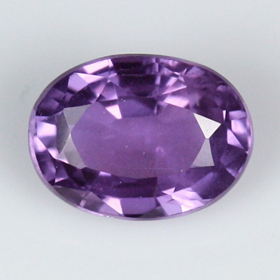 **ขายแล้ว**แซปไฟร์สีม่วง (Violet Sapphire) 0.71 กะรัต รูปไข่ ไฟดี ไม่เผา