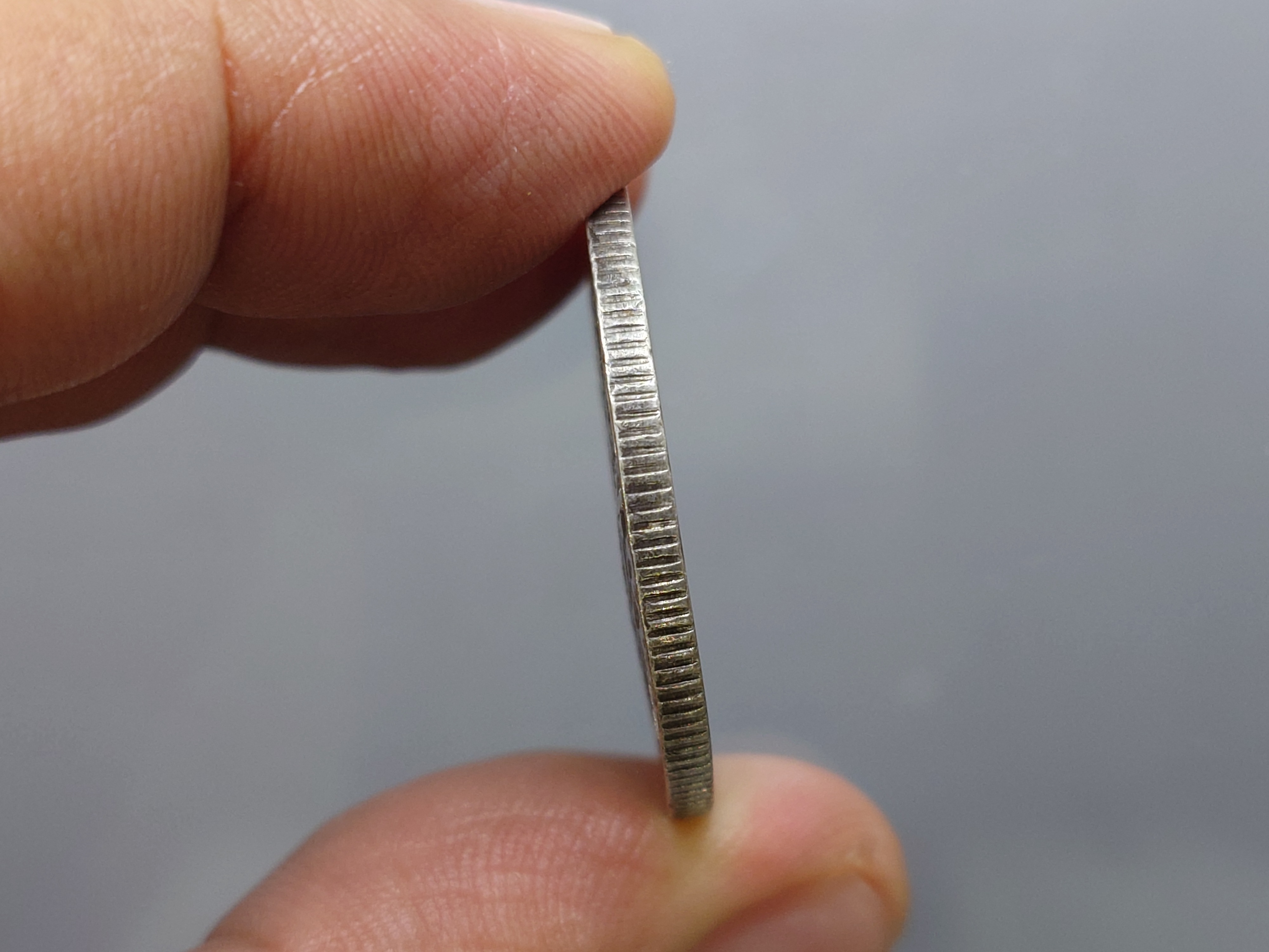 เหรียญบาทเงิน พระบรมรูป-ตราแผ่นดิน (พิเศษ ตอกตรา คู่ หายาก) เหรียญตอกตราสัญญลักษณ์การค้า พระราชทาน ร.ศก ๑๒๖ รัชการที่ ๕