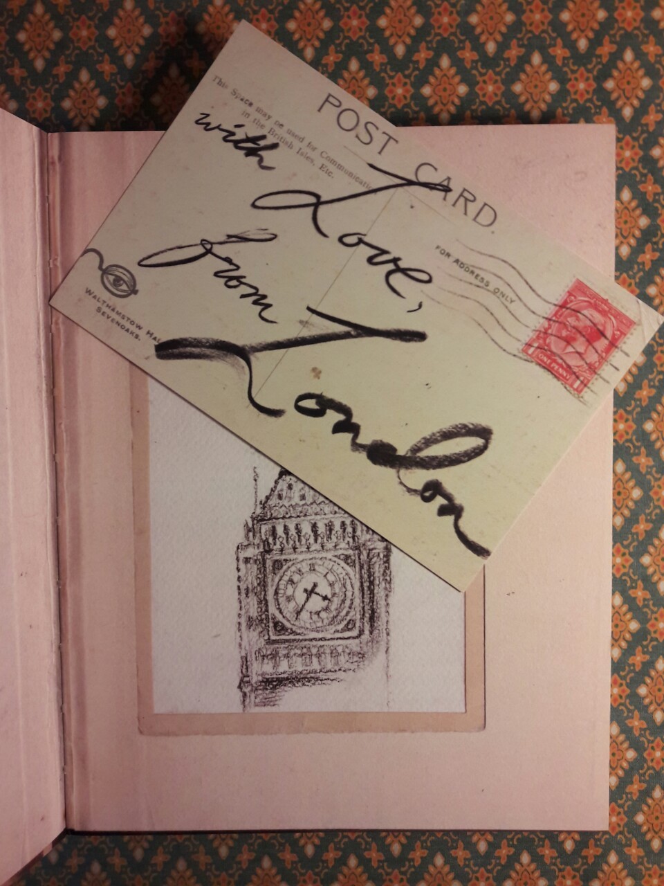 London Scene “พร้อมโปสการ์ด”