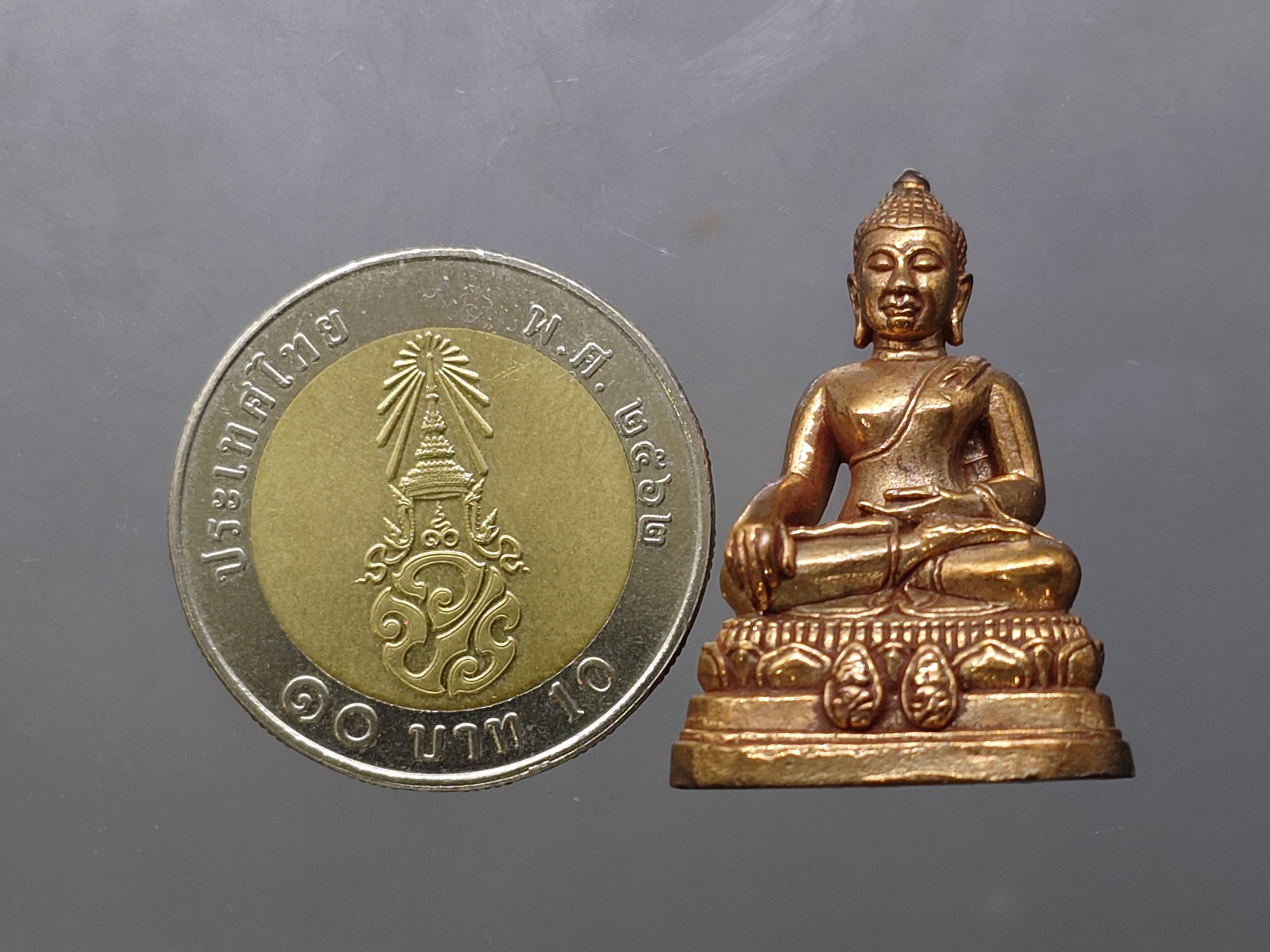 พระพุทธนรสีห์ จำลอง จปร-ภปร เนื่องในโอกาสครบ 100 ปี ธนาคารไทยพาณิชย์ เนื้อนวะโลหะ พ.ศ.2550 พร้อมกล่องเดิม