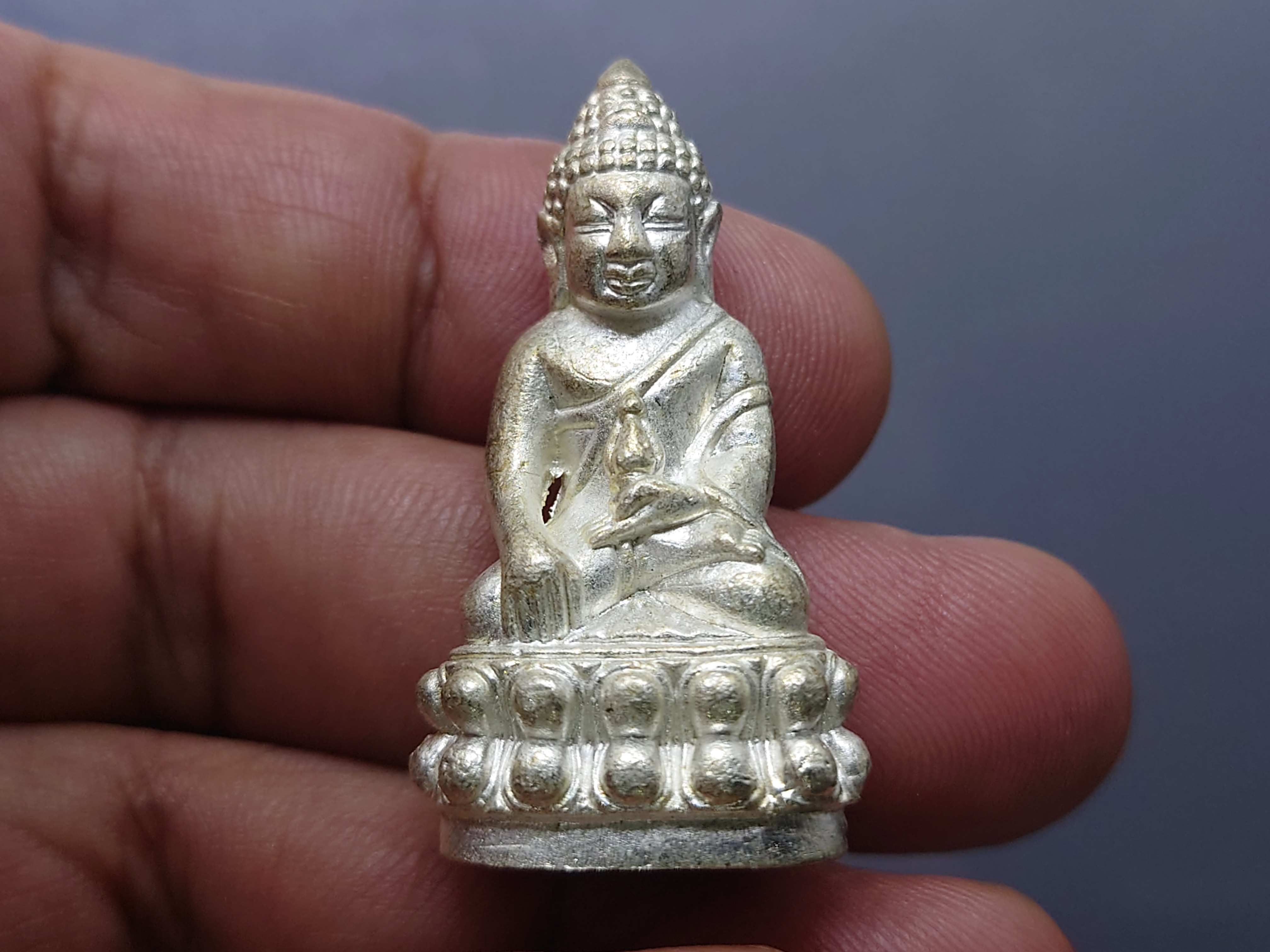 พระกริ่งหน้าไทยมหามงคล 7 รอบ สมเด็จพระญาณสังวรฯ สมเด็จพระสังฆราช เนื้อนวะพรายเงินเงิน วัดบวรนิเวศวิหาร ปี2540 พร้อมกล่องเดิม ซีลเดิม