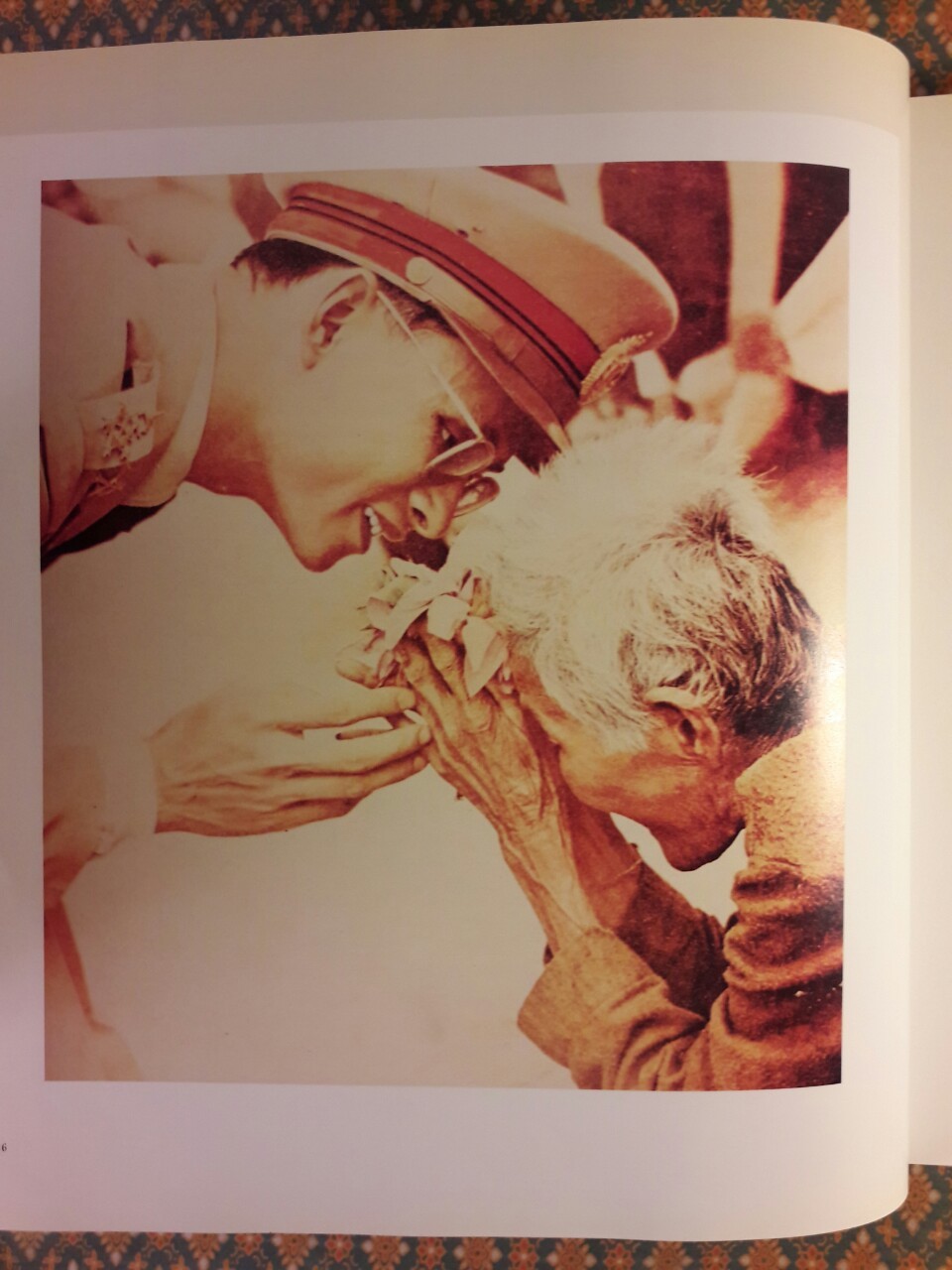 ธ สถิตในดวงใจนิรันดร์