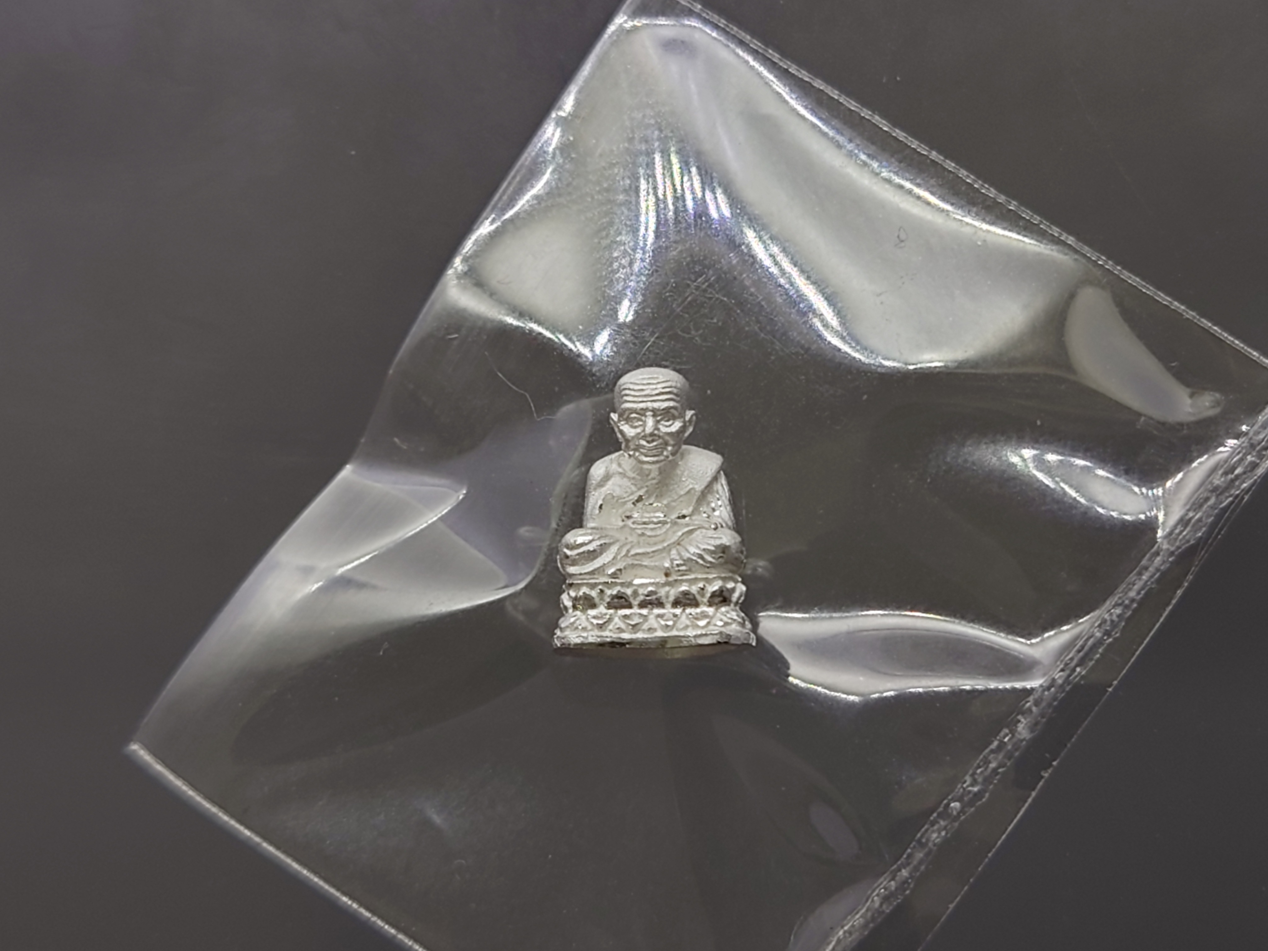 หลวงพ่อทวด เหยียบน้ำทะเลจืด เนื้อเงิน รุ่นบารมีหลวงพ่อทวด 104 ปี อาจารย์ทิม พ.ศ.2559 พร้อมตลับเดิม