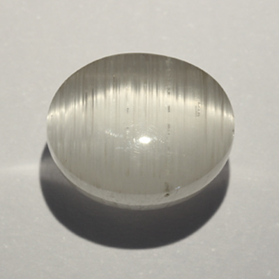 **ขายแล้ว**โทปาสตาแมว (Cat's eye Topaz) 13.04 กะรัต ตาแมวไหมสีเงิน หายาก