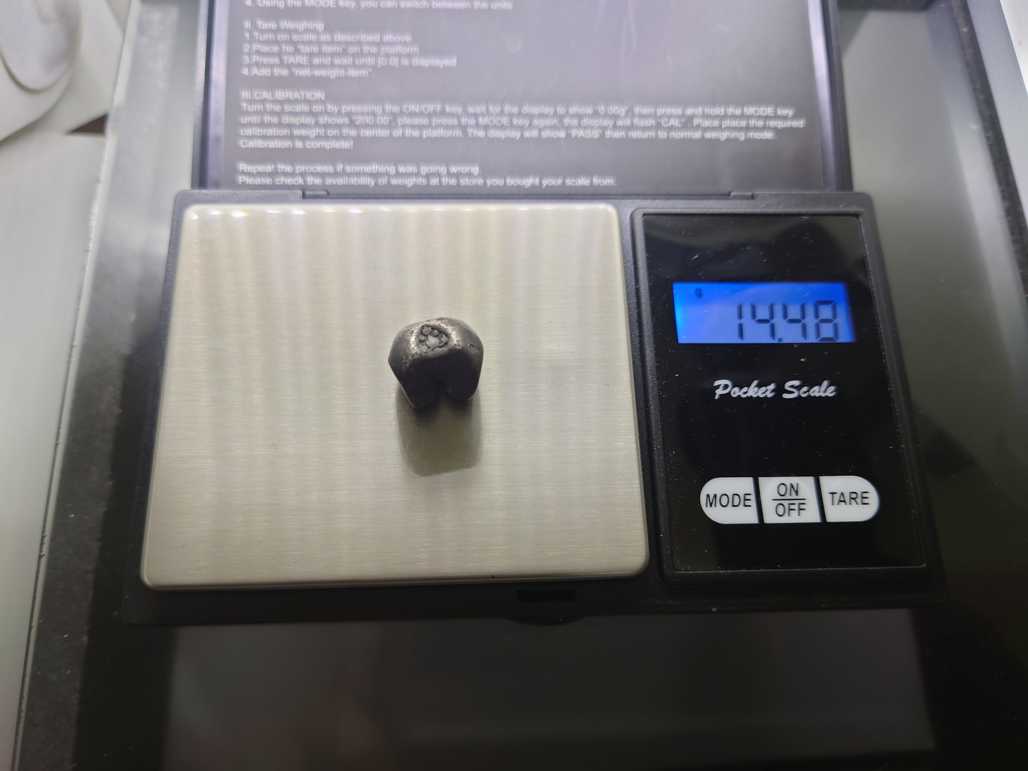 พดด้วง ขนาด 1 บาท ตราก้านบัวใหญ่ เนื้อเงิน สมัยอยุธยา หายาก