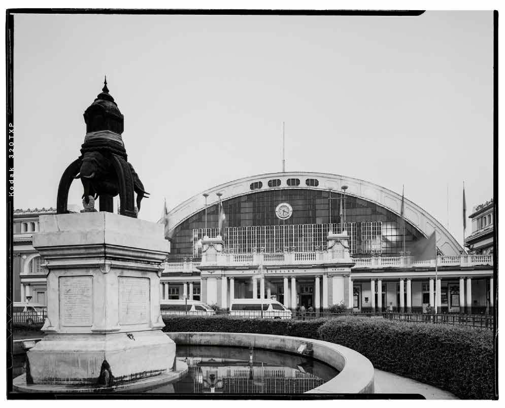 Riverbooks หนังสือประวัติศาสตร์ : Vanishing Bangkok - The Changing Face of the City By RiverBooks