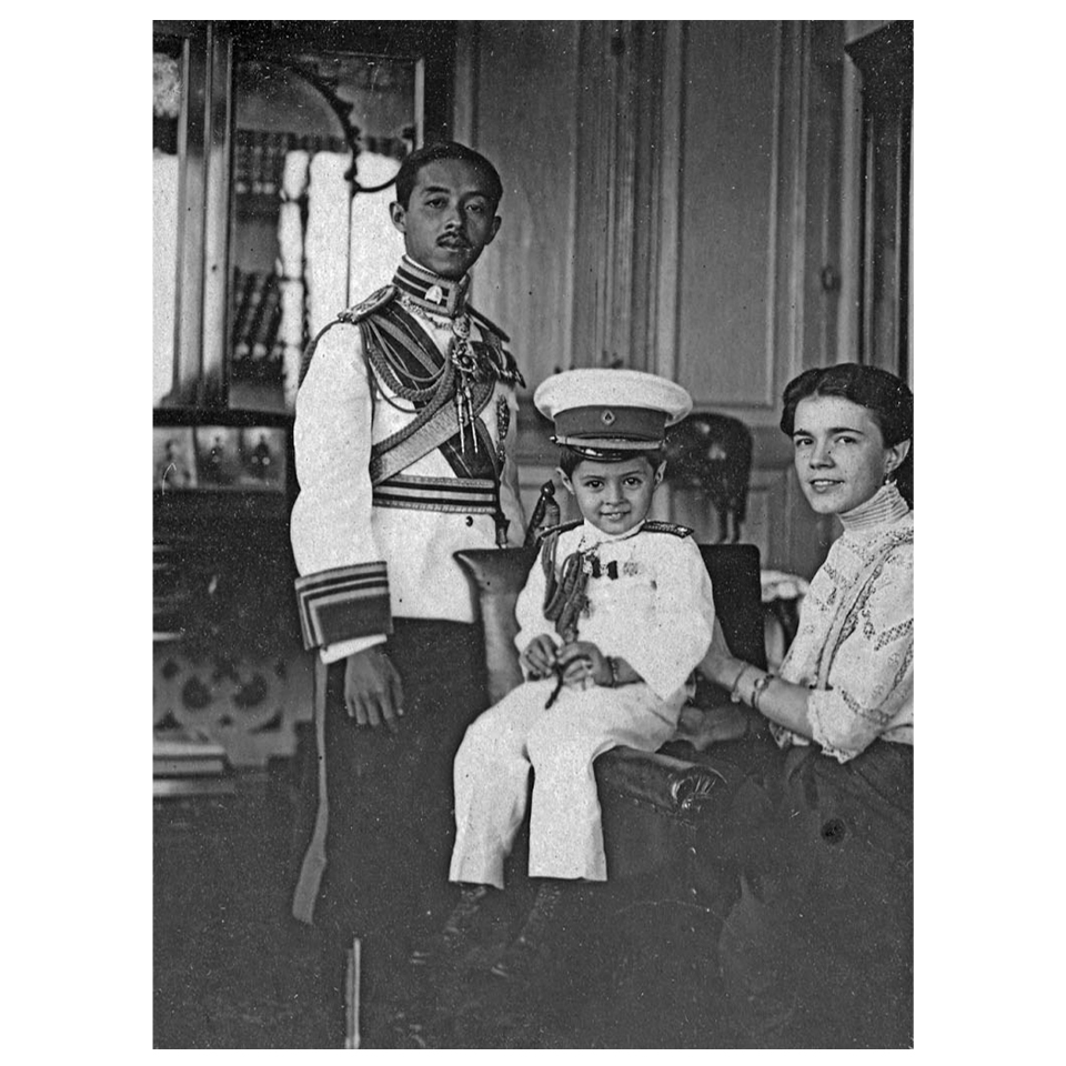 เกิดวังปารุสก์ สมัยสมบูรณาญาสิทธิราชย์ และ สมัยประชาธิปไตย