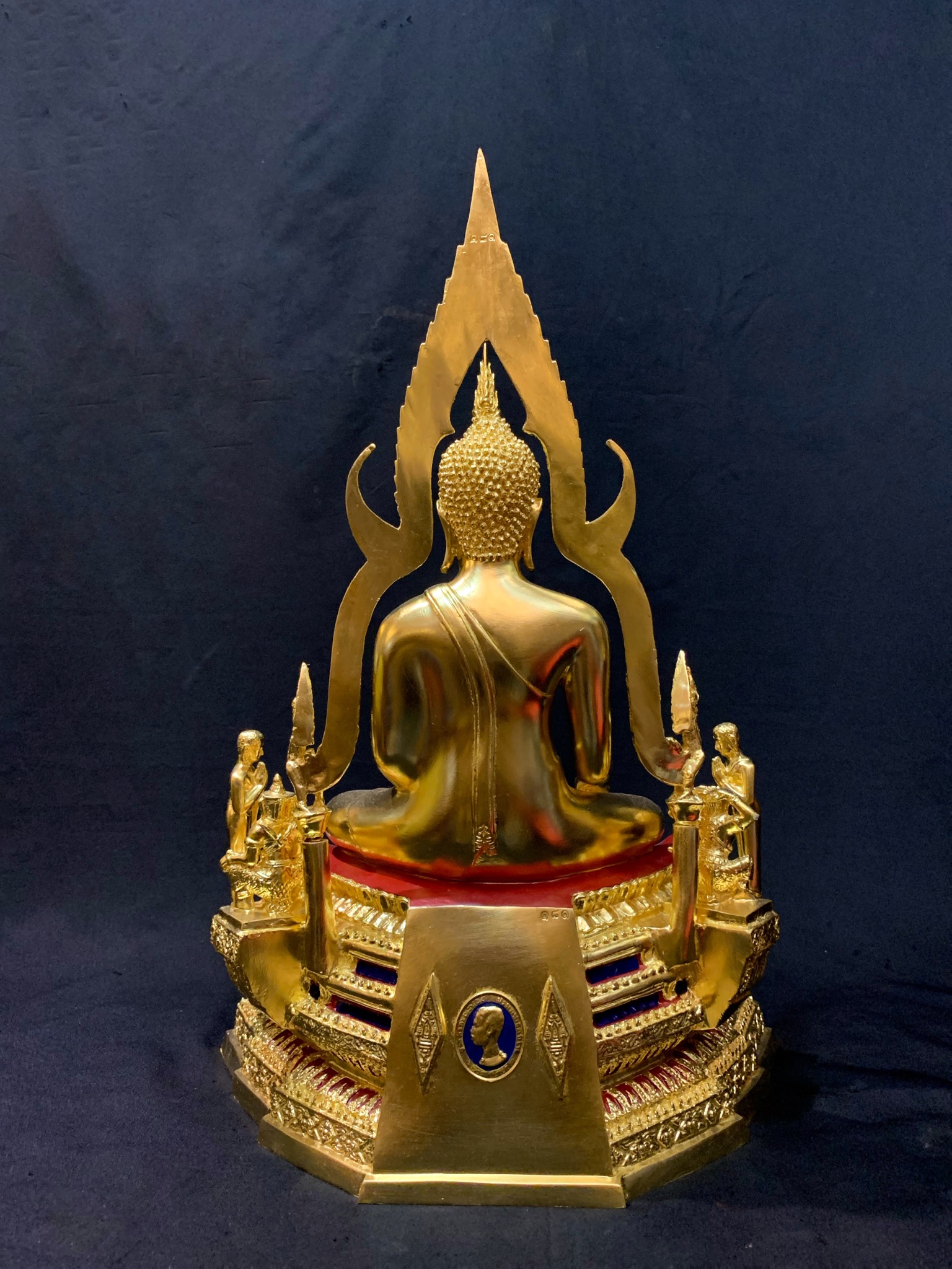 พระพุทธรูป พระพุทธชินราช หน้าตัก 9 นิ้ว หลวงพ่อเหลือ วัดพระศรีรัตนมหาธาตุวรมหาวิหาร จ.พิษณุโลก ปี พ.ศ. 2543