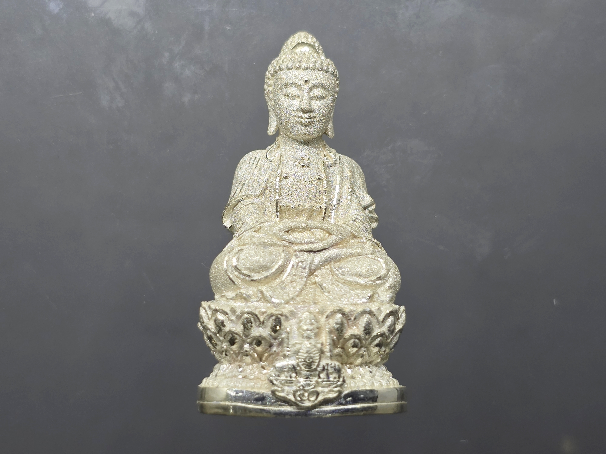 พระกริ่งจีน ต้าเยิ่นถะ เนื้อเงิน รุ่นกาญจนาภิเษกครองราชย์ 50 ปี วัดบวรนิเวศวิหาร ปี2538 พร้อมกล่องเดิม นิยม หายาก